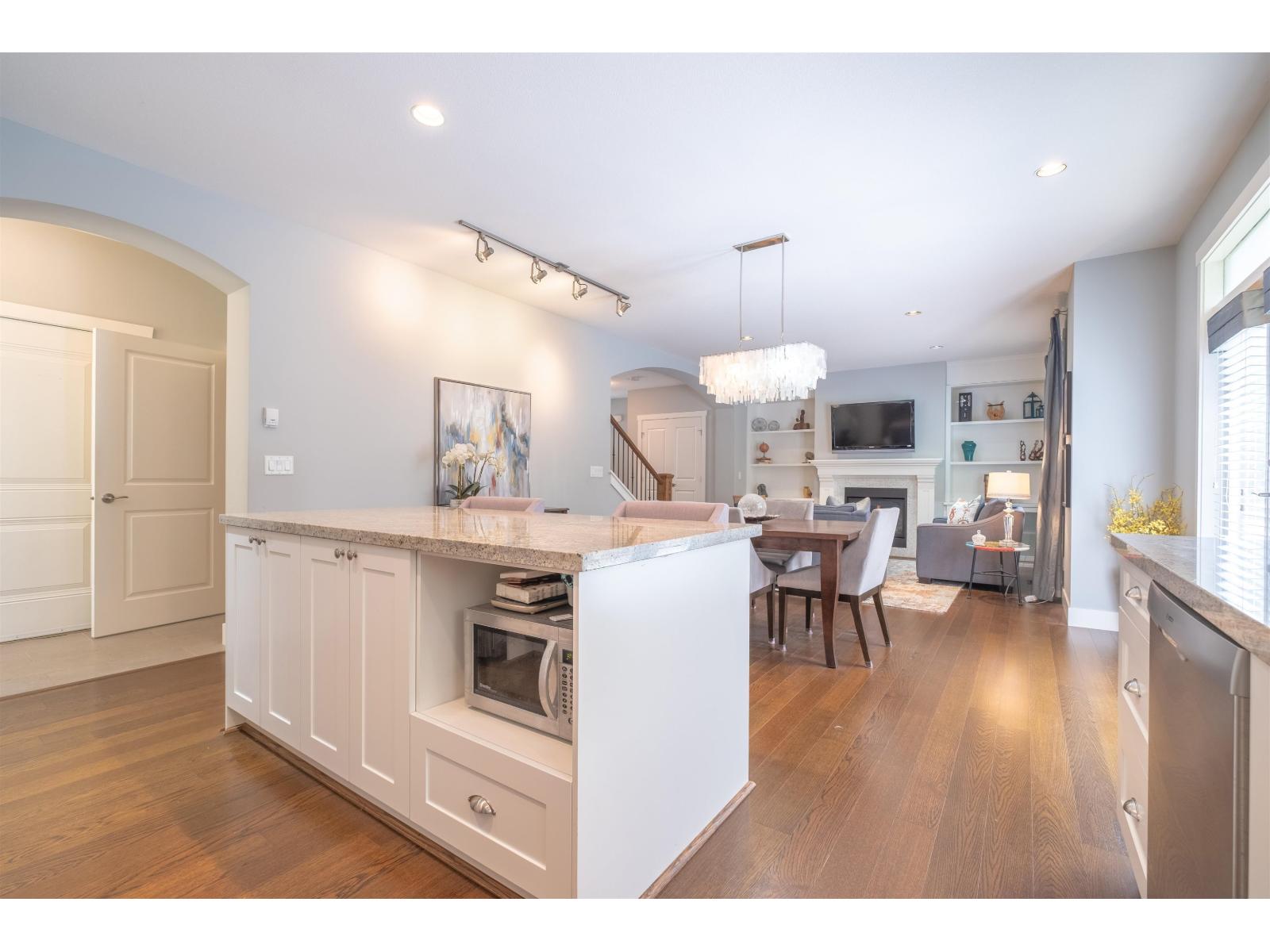 23 15885 26 Avenue Property Photo 18