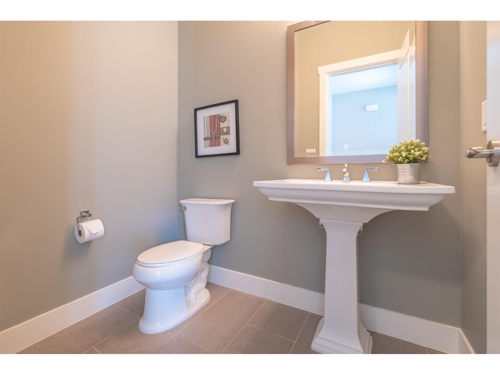 23 15885 26 Avenue Property Photo 20