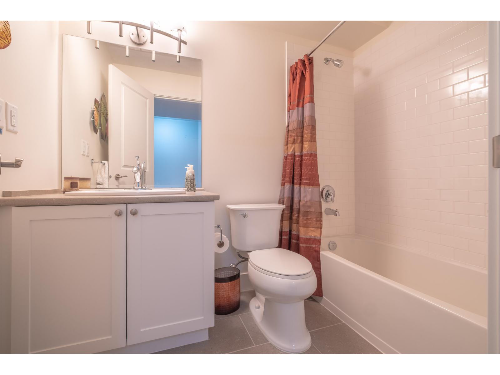 23 15885 26 Avenue Property Photo 34