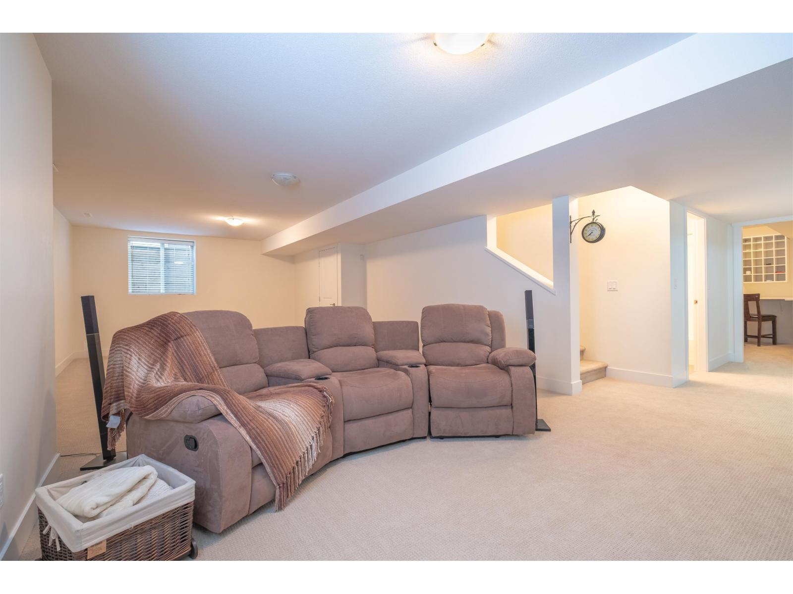 23 15885 26 Avenue Property Photo 36