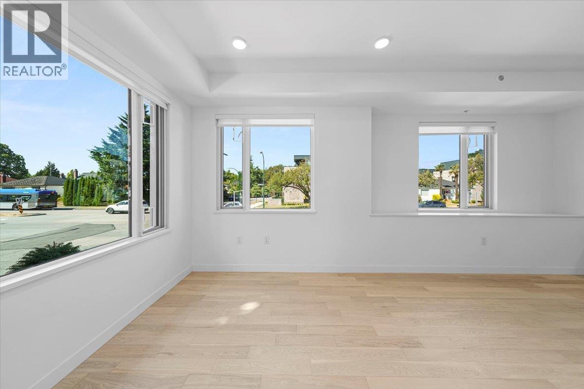 4110 Columbia Street Property Photo 3