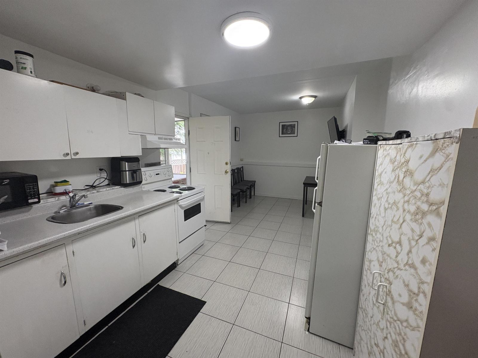 8063 138a Street Property Photo 2