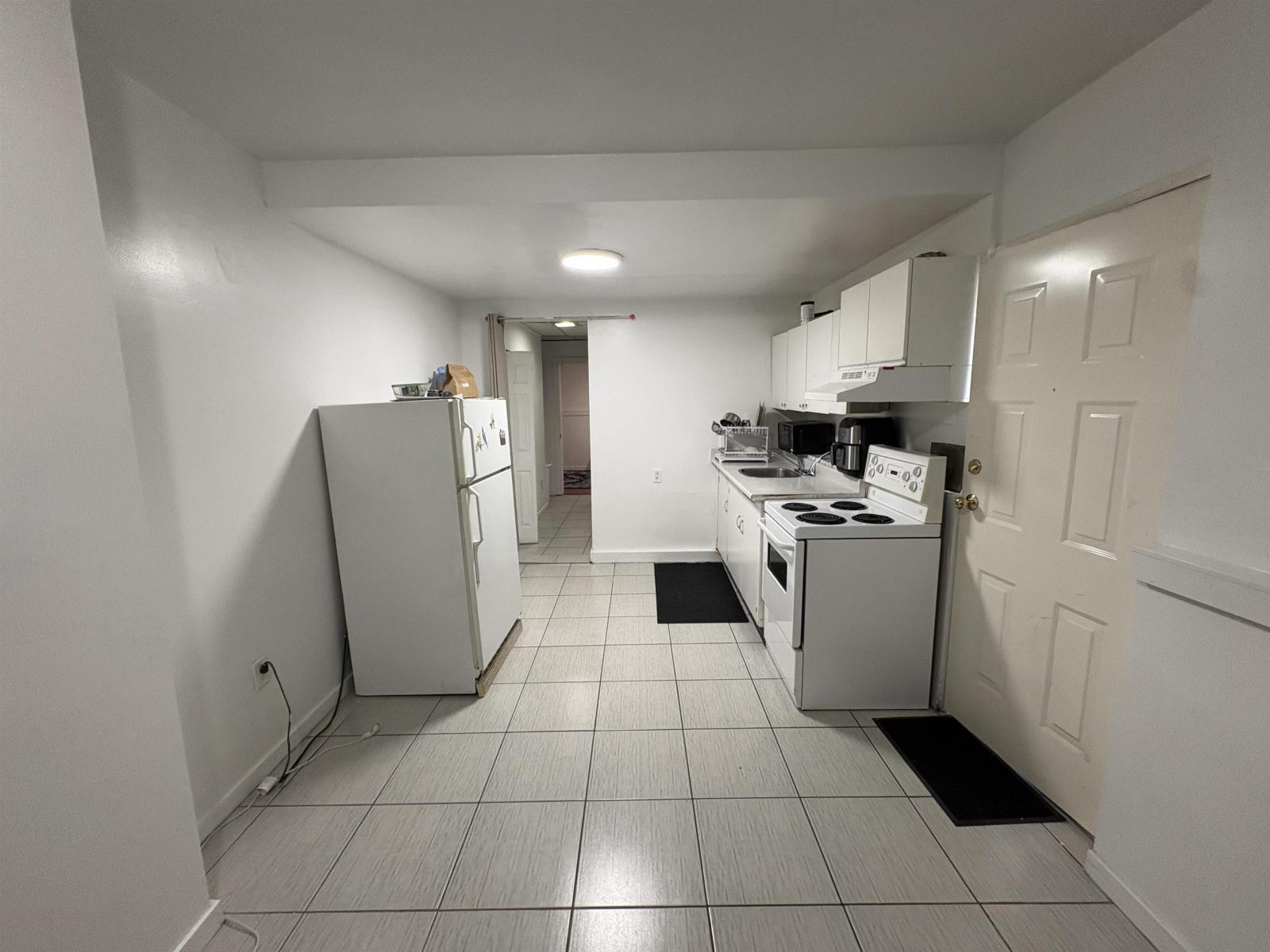 8063 138a Street Property Photo 3