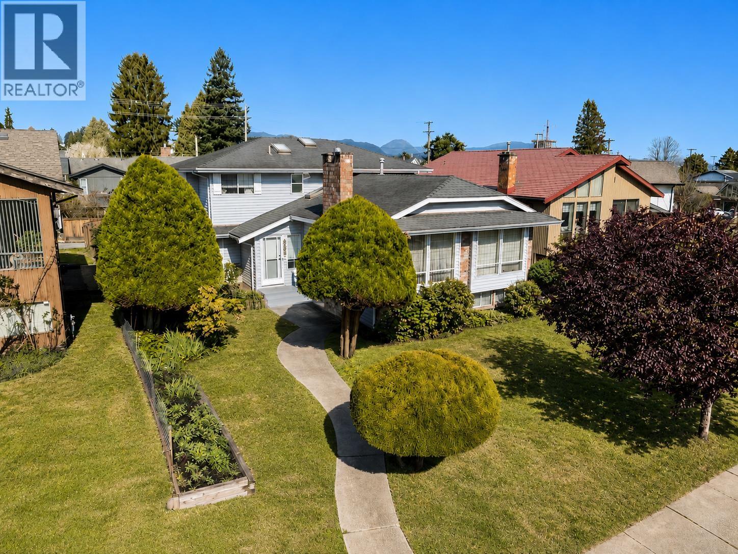 431 GLENBROOK DRIVE
