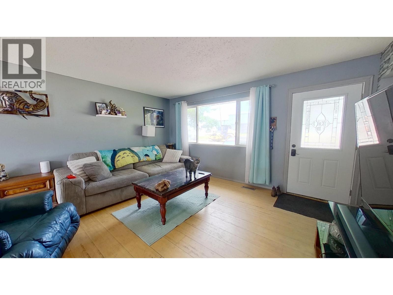 10116 110 Avenue Property Photo 4