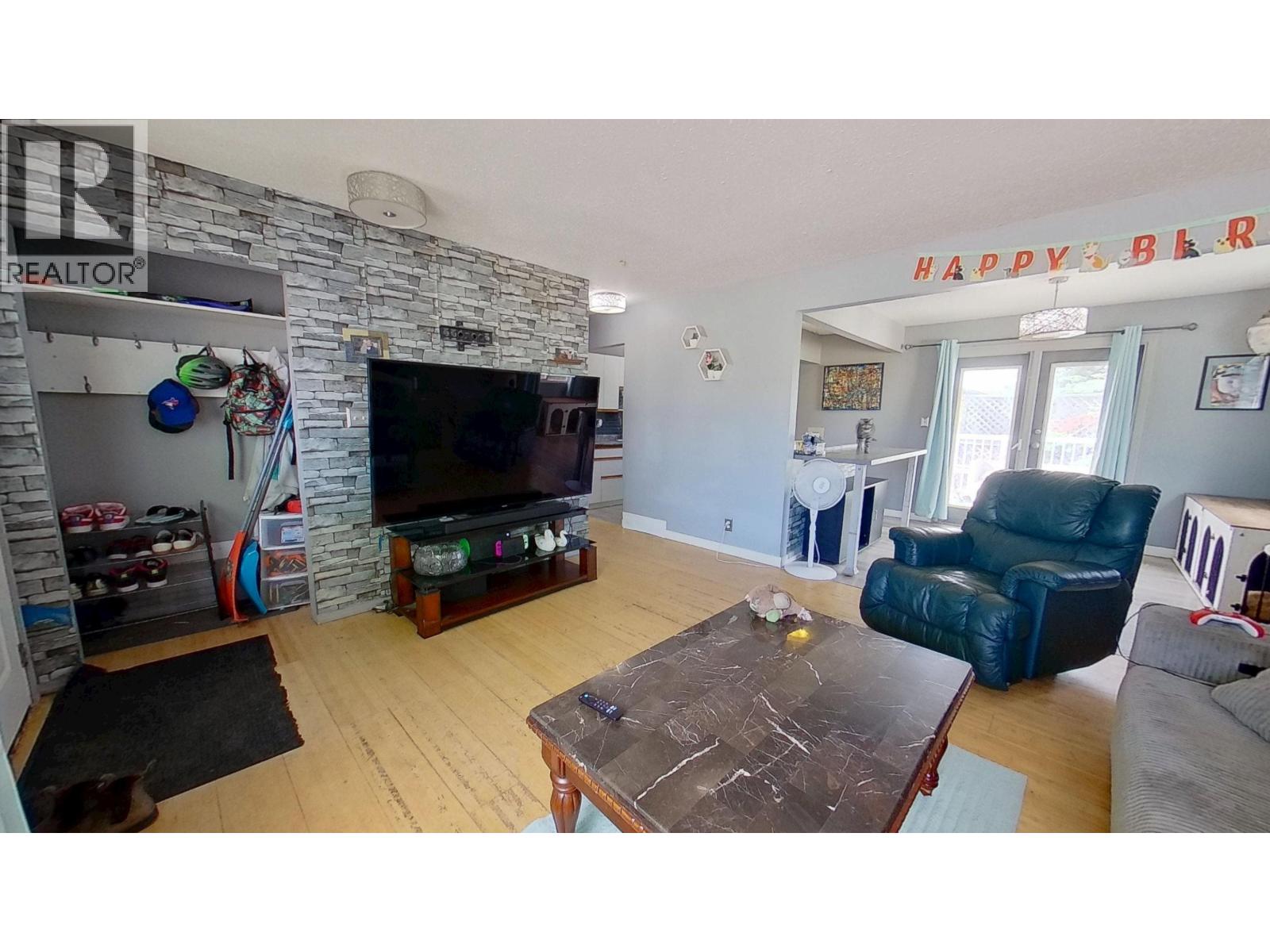 10116 110 Avenue Property Photo 5