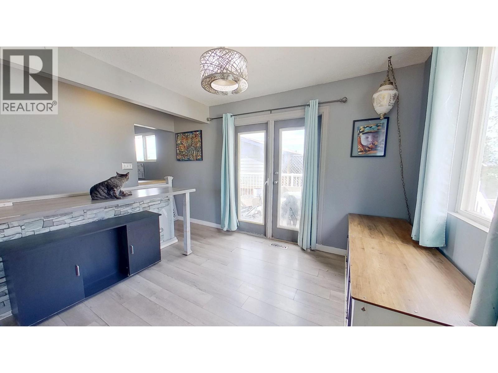 10116 110 Avenue Property Photo 6