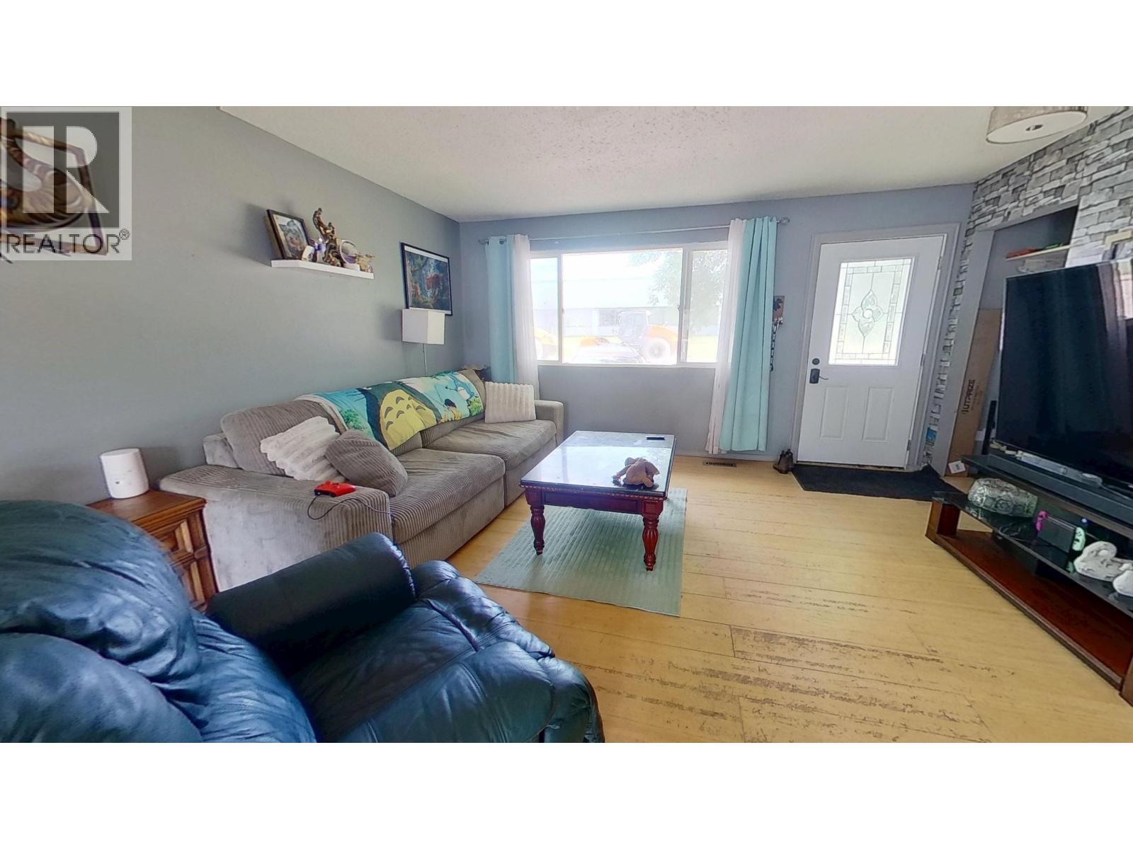10116 110 Avenue Property Photo 8