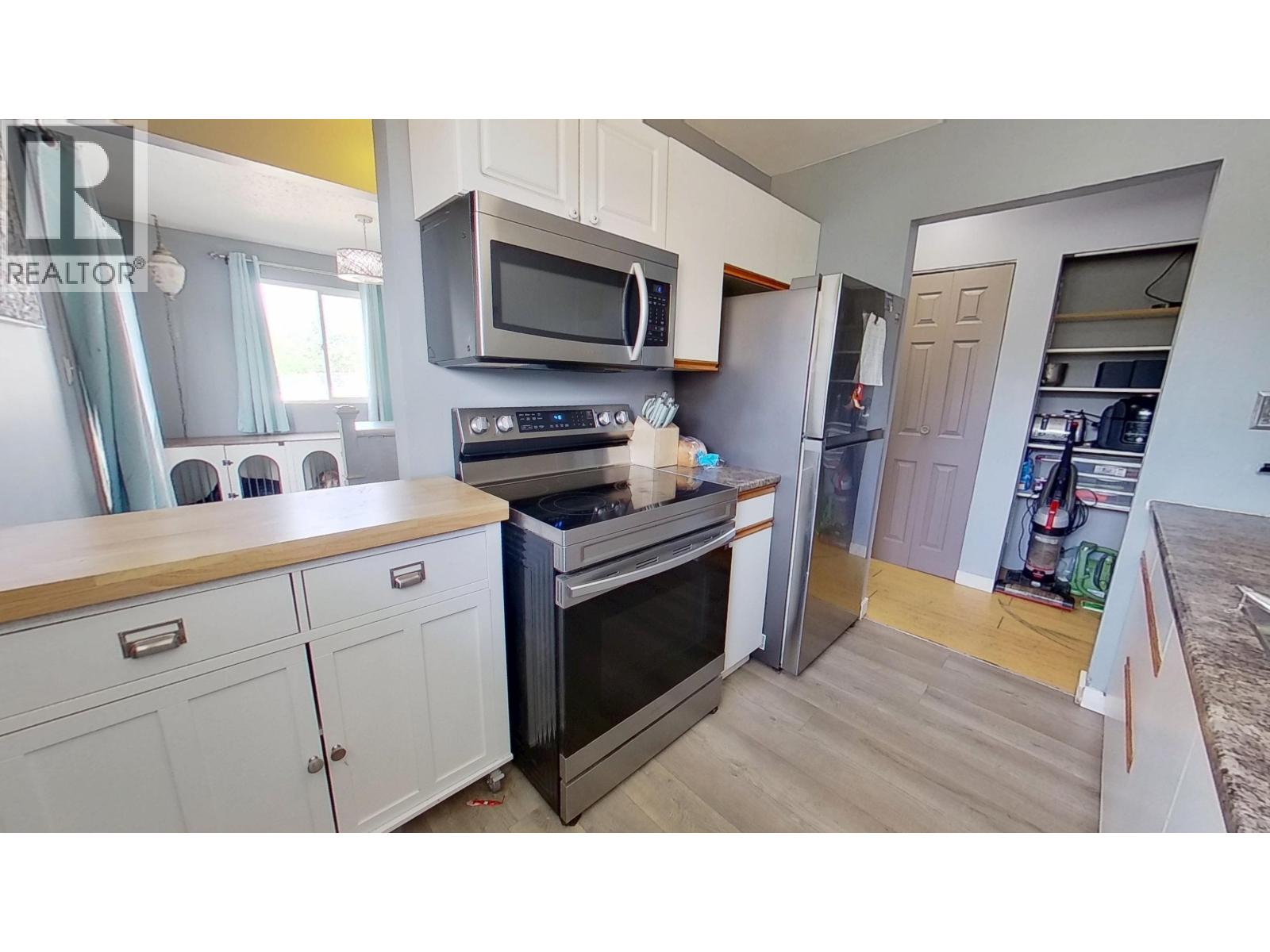 10116 110 Avenue Property Photo 10