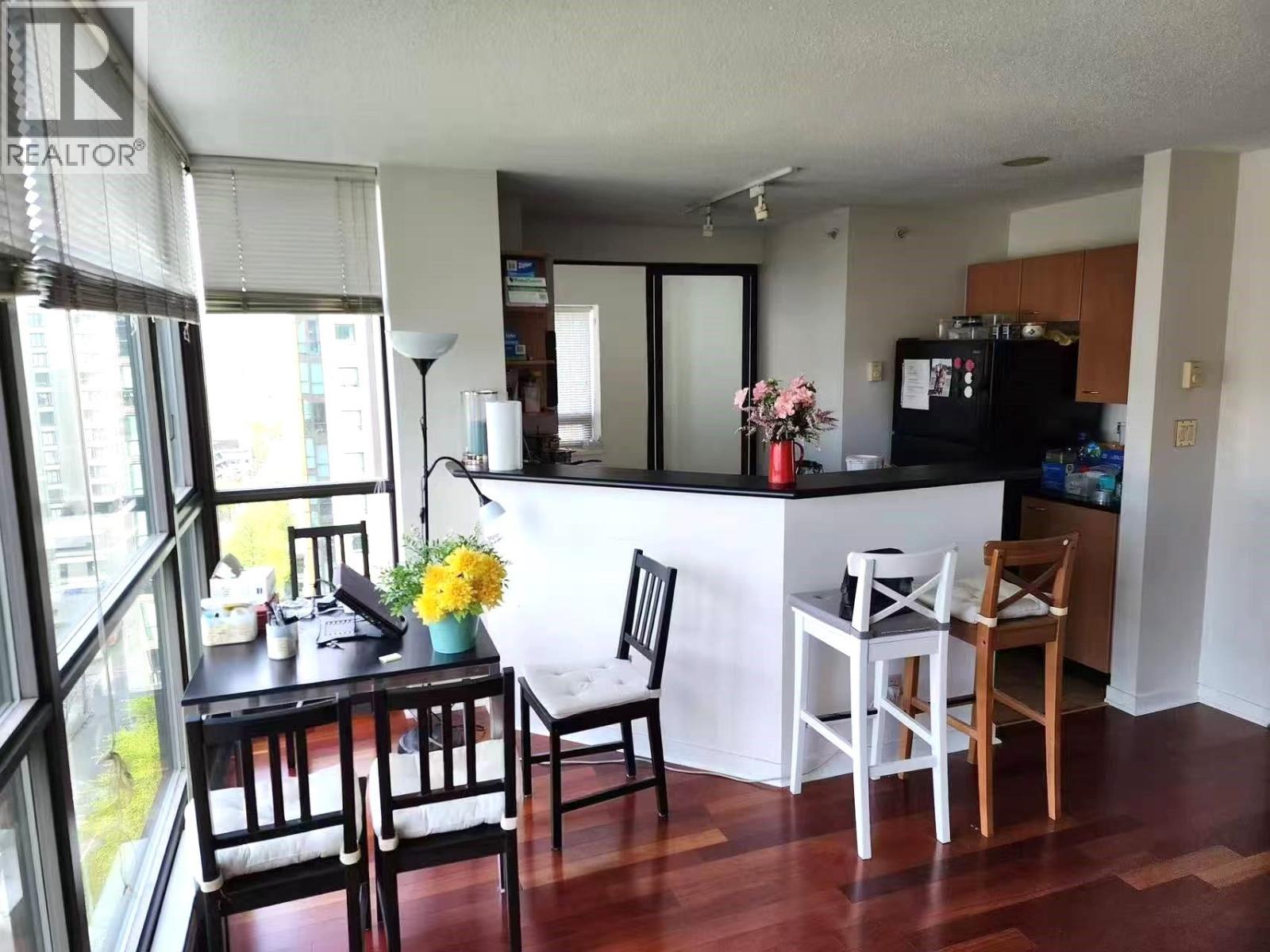 1208 1331 Alberni Street Property Photo 4
