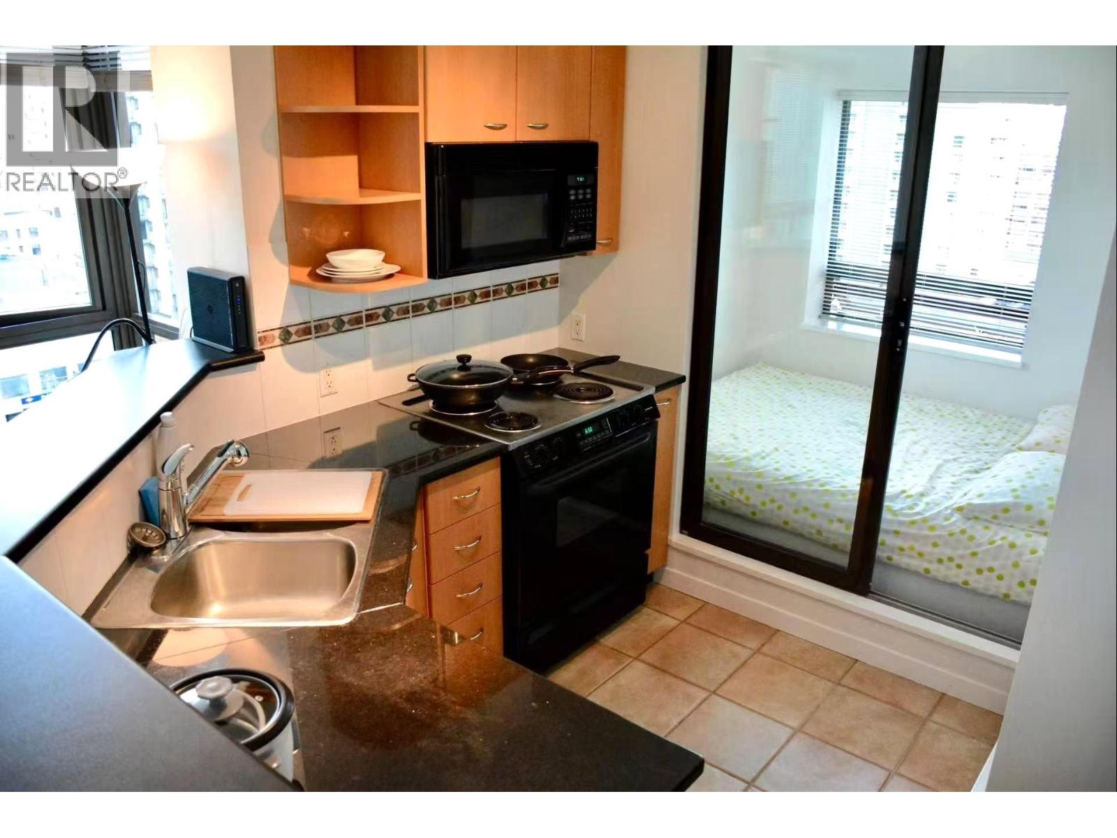 1208 1331 Alberni Street Property Photo 6