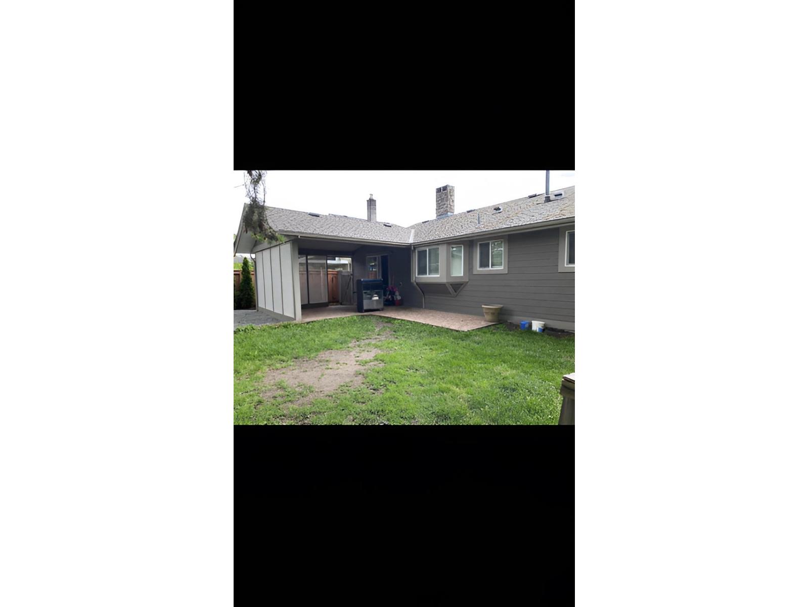 26891 32a Avenue Property Photo 5