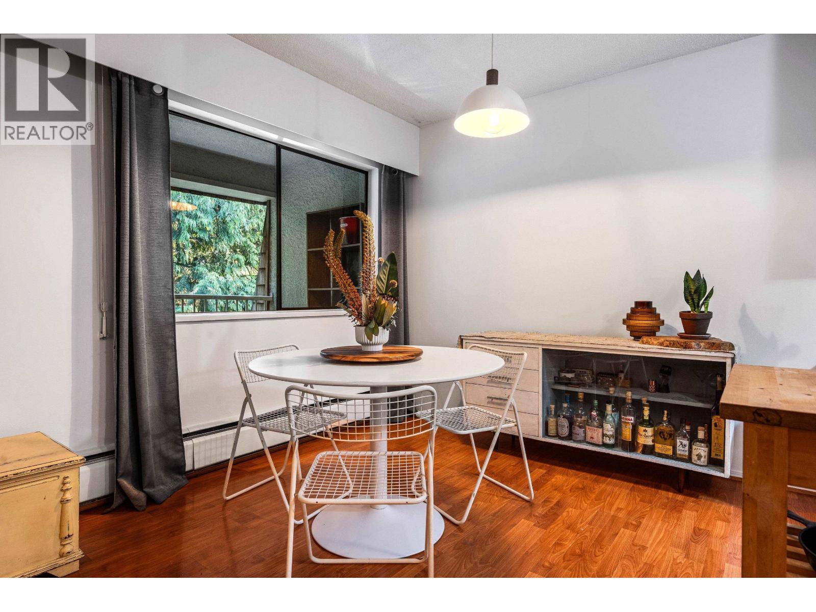 402 5340 Hastings Street Property Photo 8