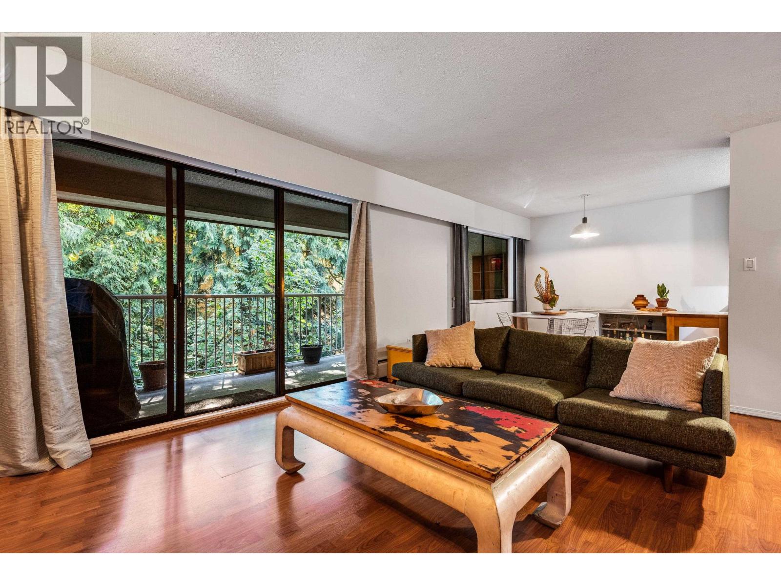 402 5340 Hastings Street Property Photo 13