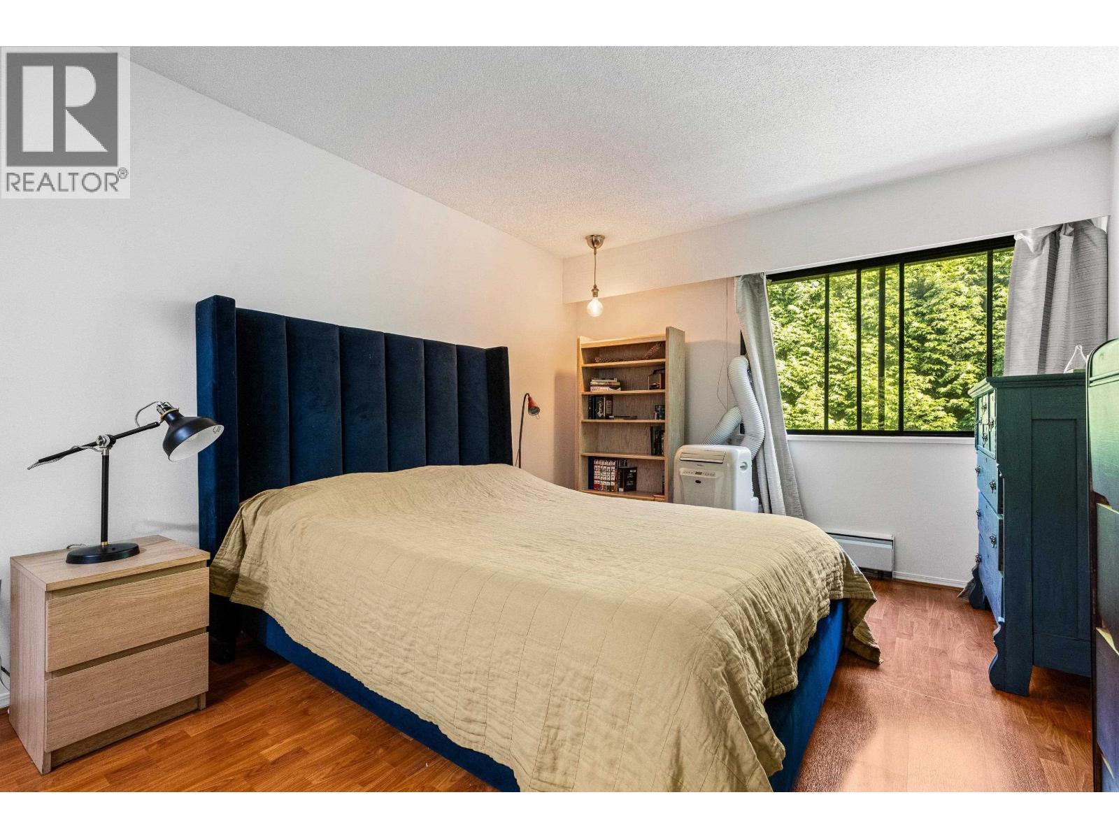 402 5340 Hastings Street Property Photo 17