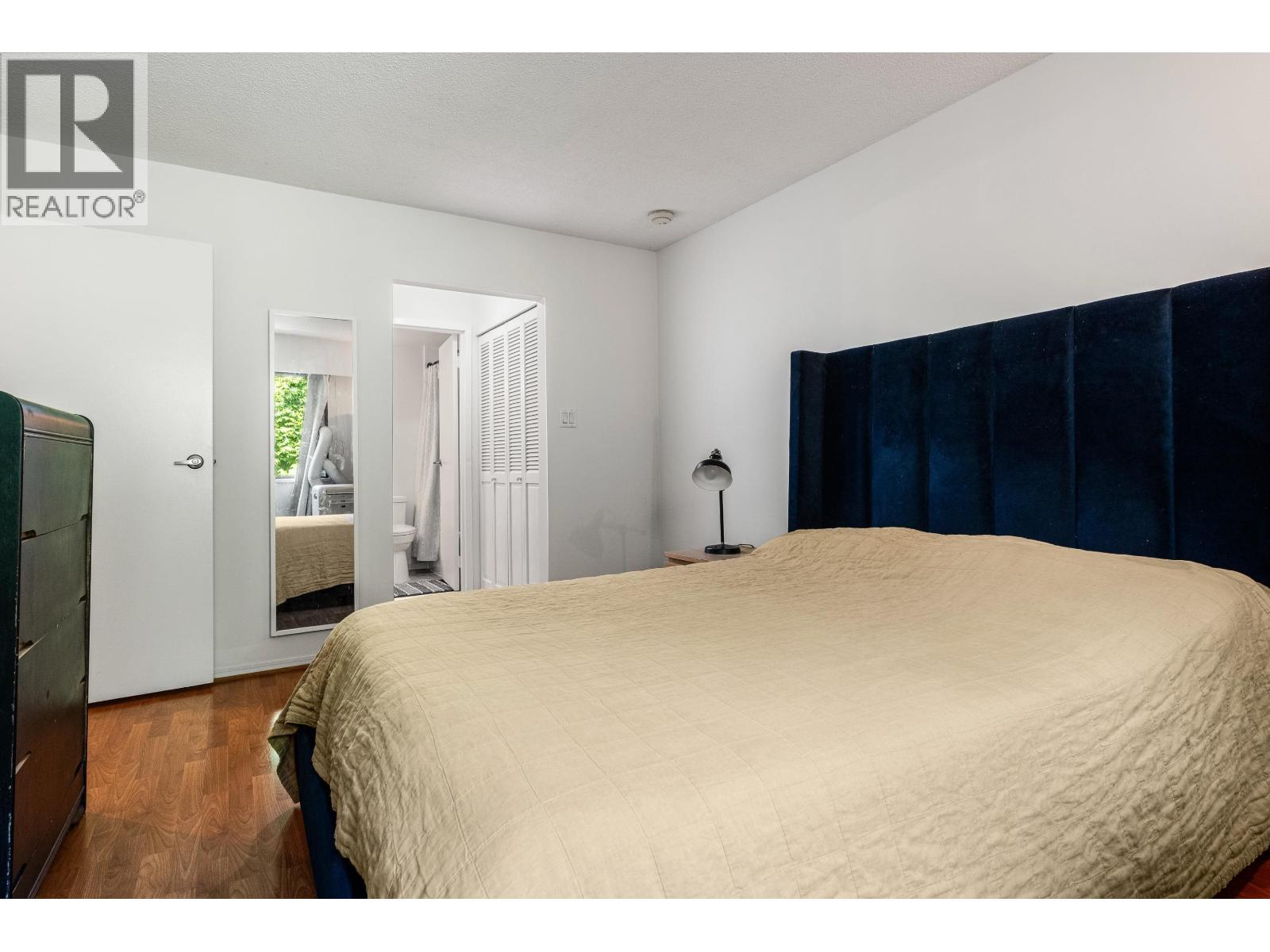 402 5340 Hastings Street Property Photo 18