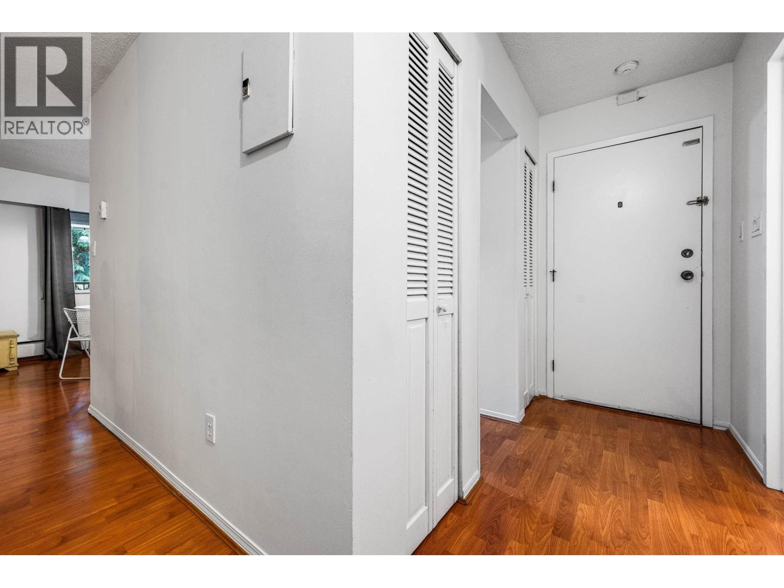 402 5340 Hastings Street Property Photo 38