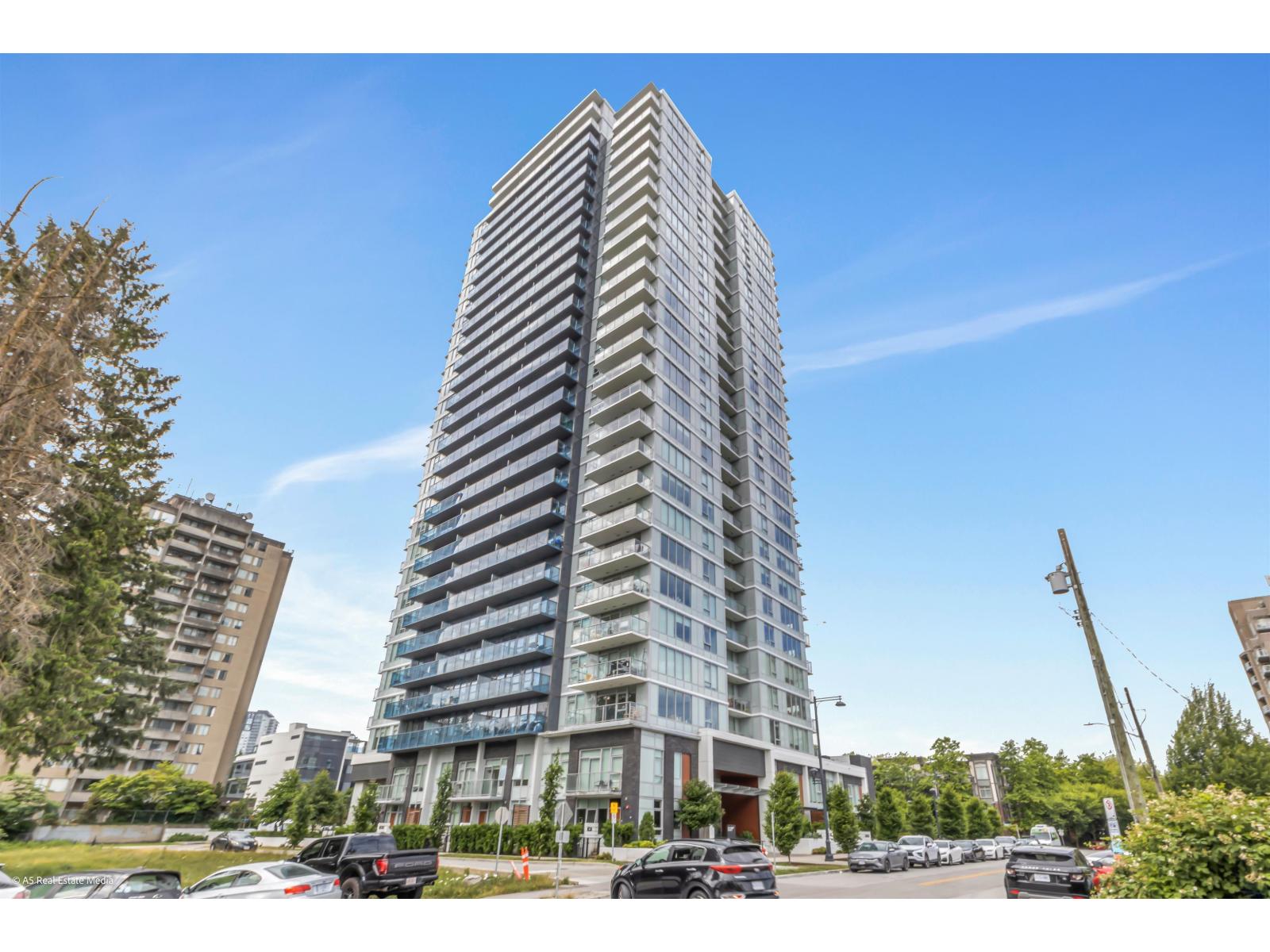 1810 13428 105 AVENUE Property Photo 1