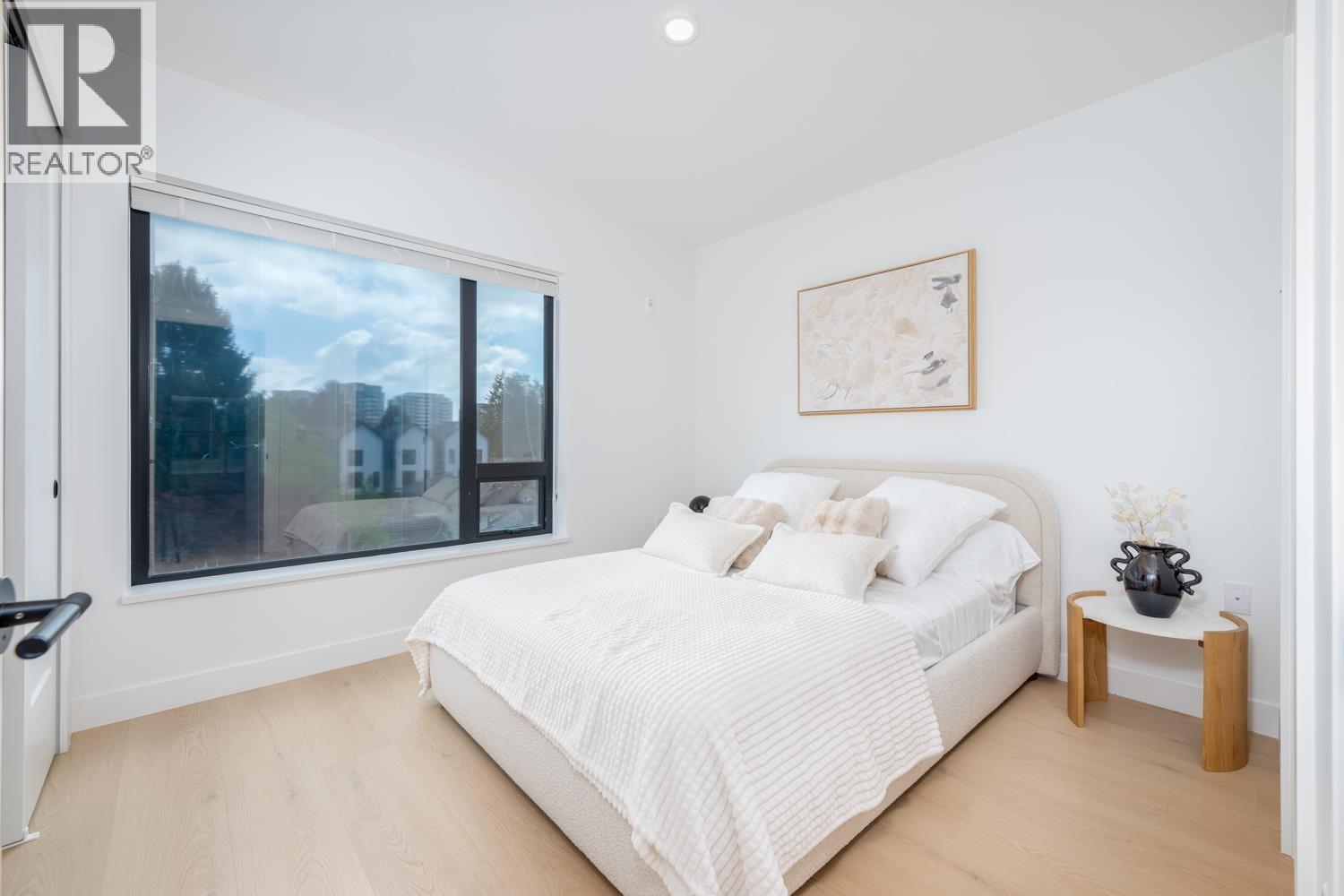 20 8899 Spires Road Property Photo 14