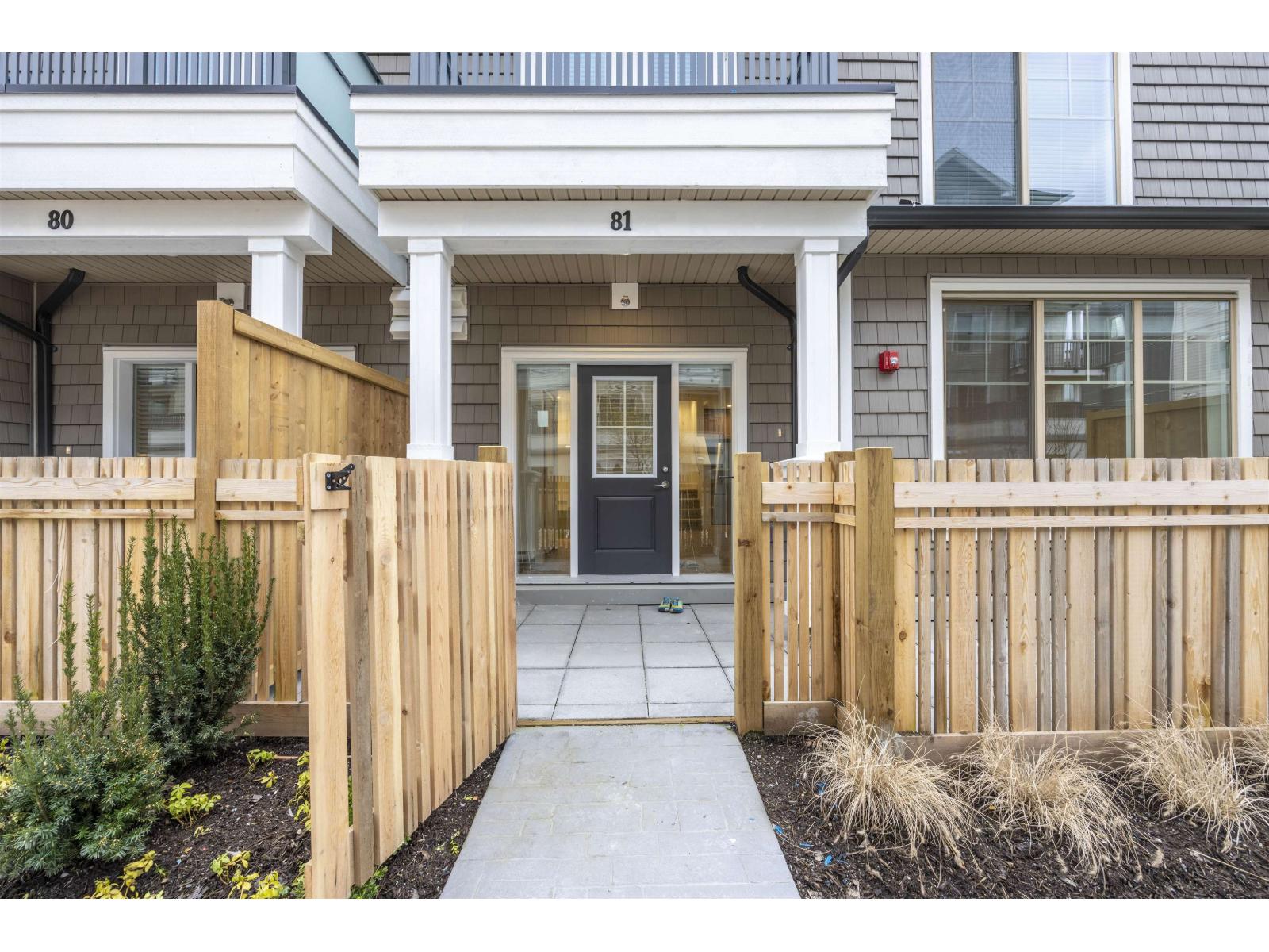 81 20487 65 AVENUE Property Photo 1