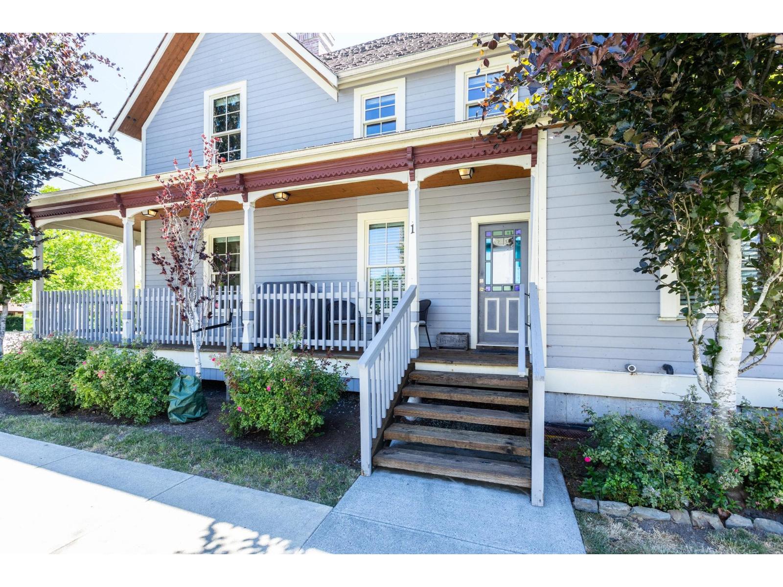 1 16488 64 Avenue Property Photo 3