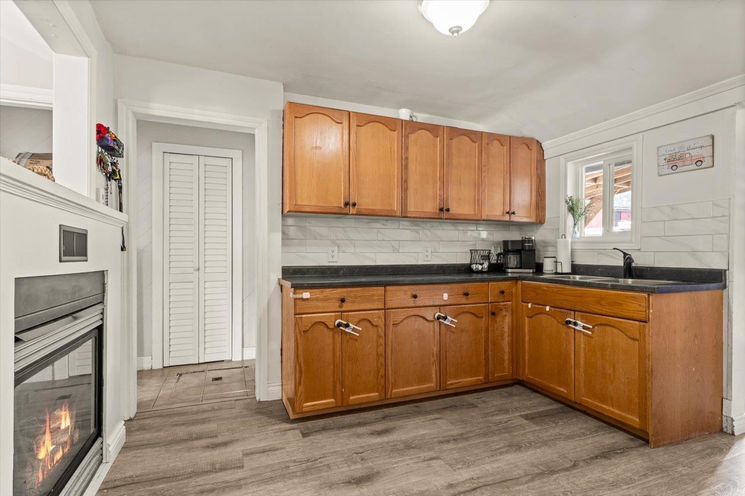 325 Hudson Bay Street Property Photo 4