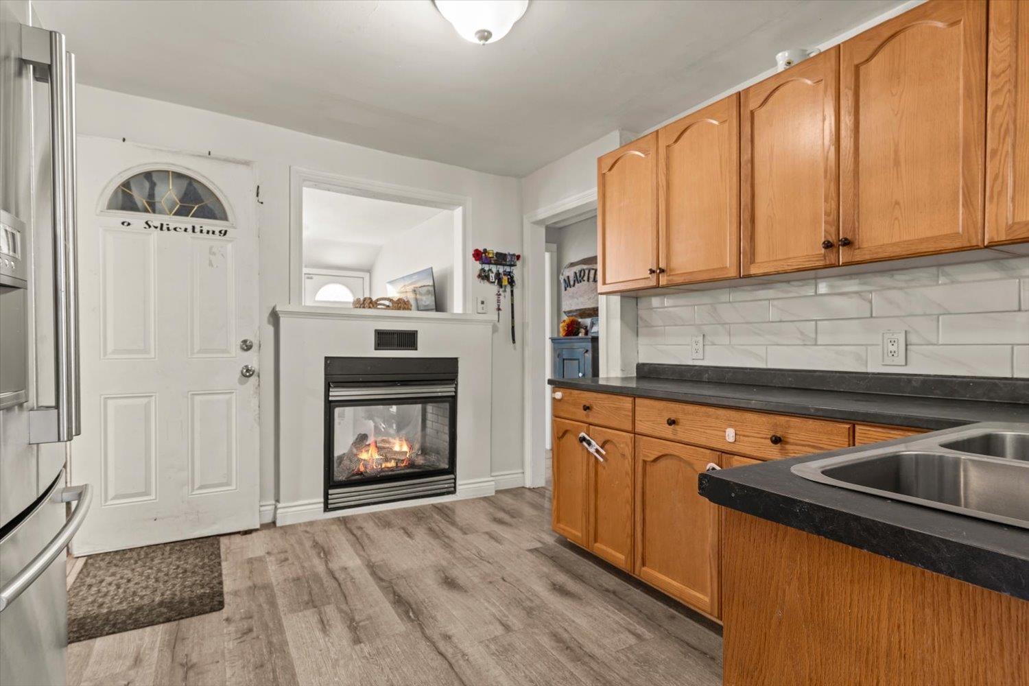 325 Hudson Bay Street Property Photo 5