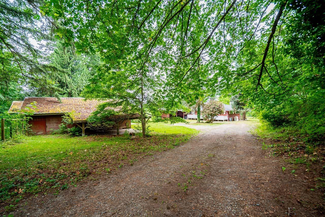 18495 0 Avenue Property Photo 3