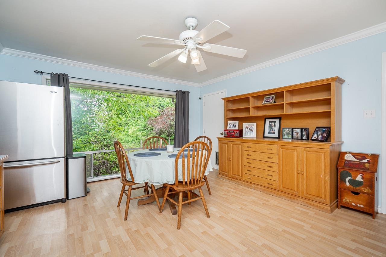 18495 0 Avenue Property Photo 11