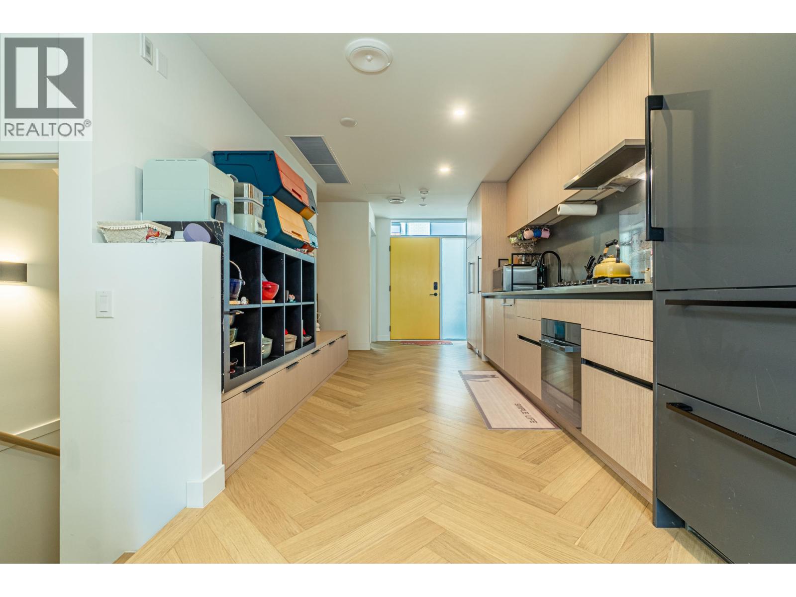 12 6778 Oak Street Property Photo 9