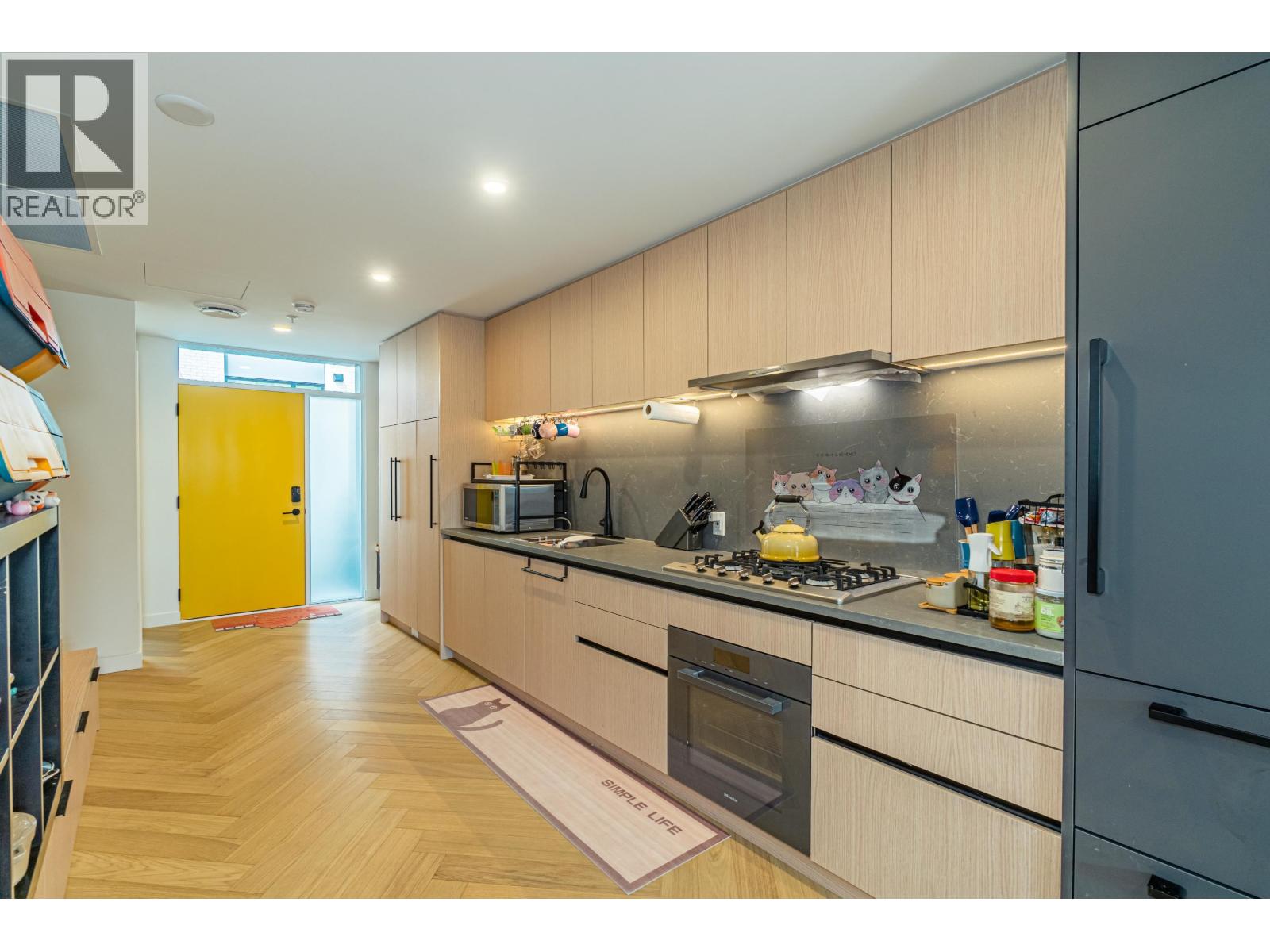 12 6778 Oak Street Property Photo 10