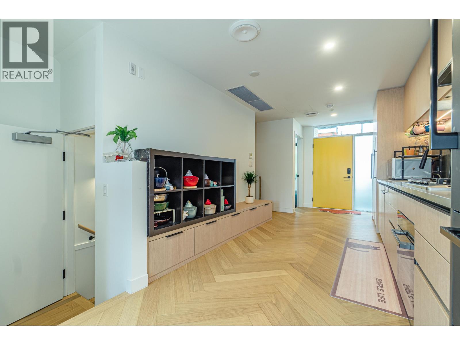 12 6778 Oak Street Property Photo 11