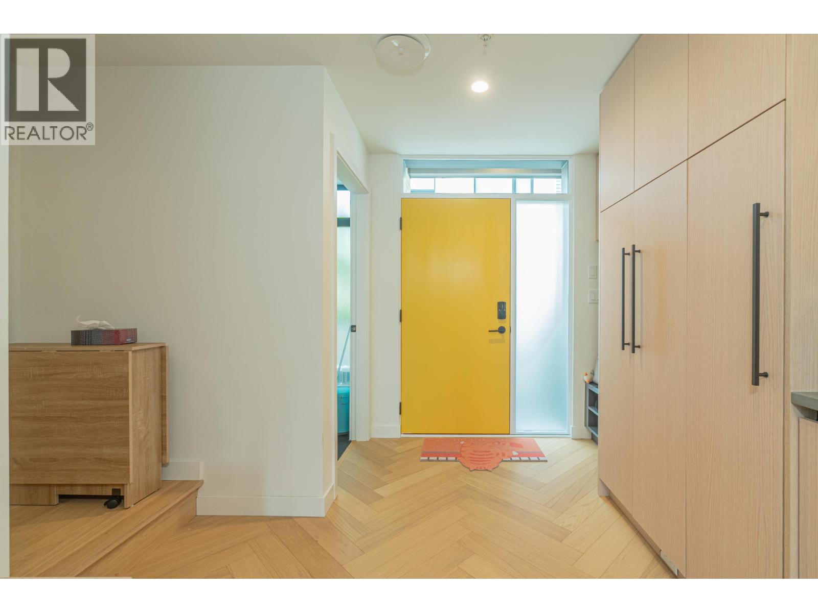 12 6778 Oak Street Property Photo 12