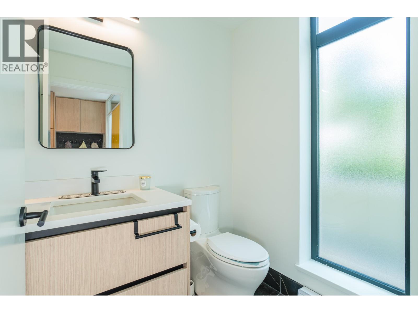 12 6778 Oak Street Property Photo 14
