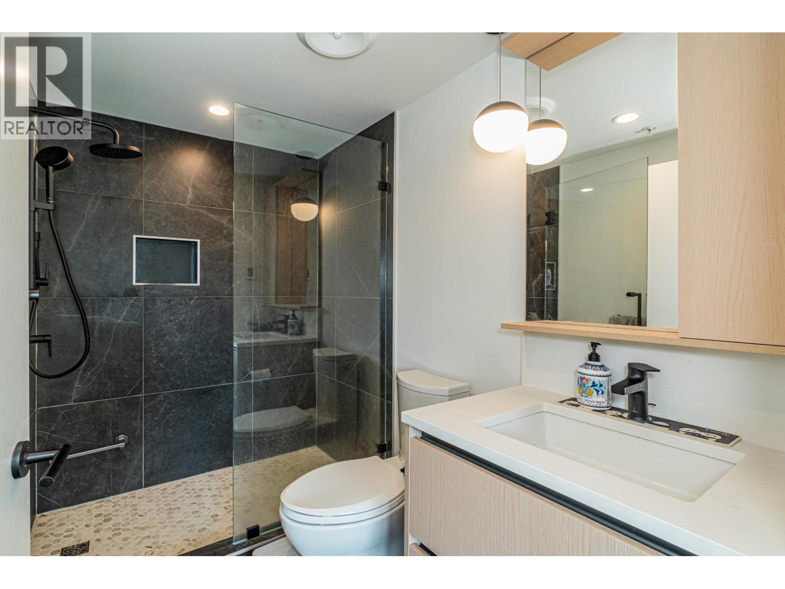 12 6778 Oak Street Property Photo 28