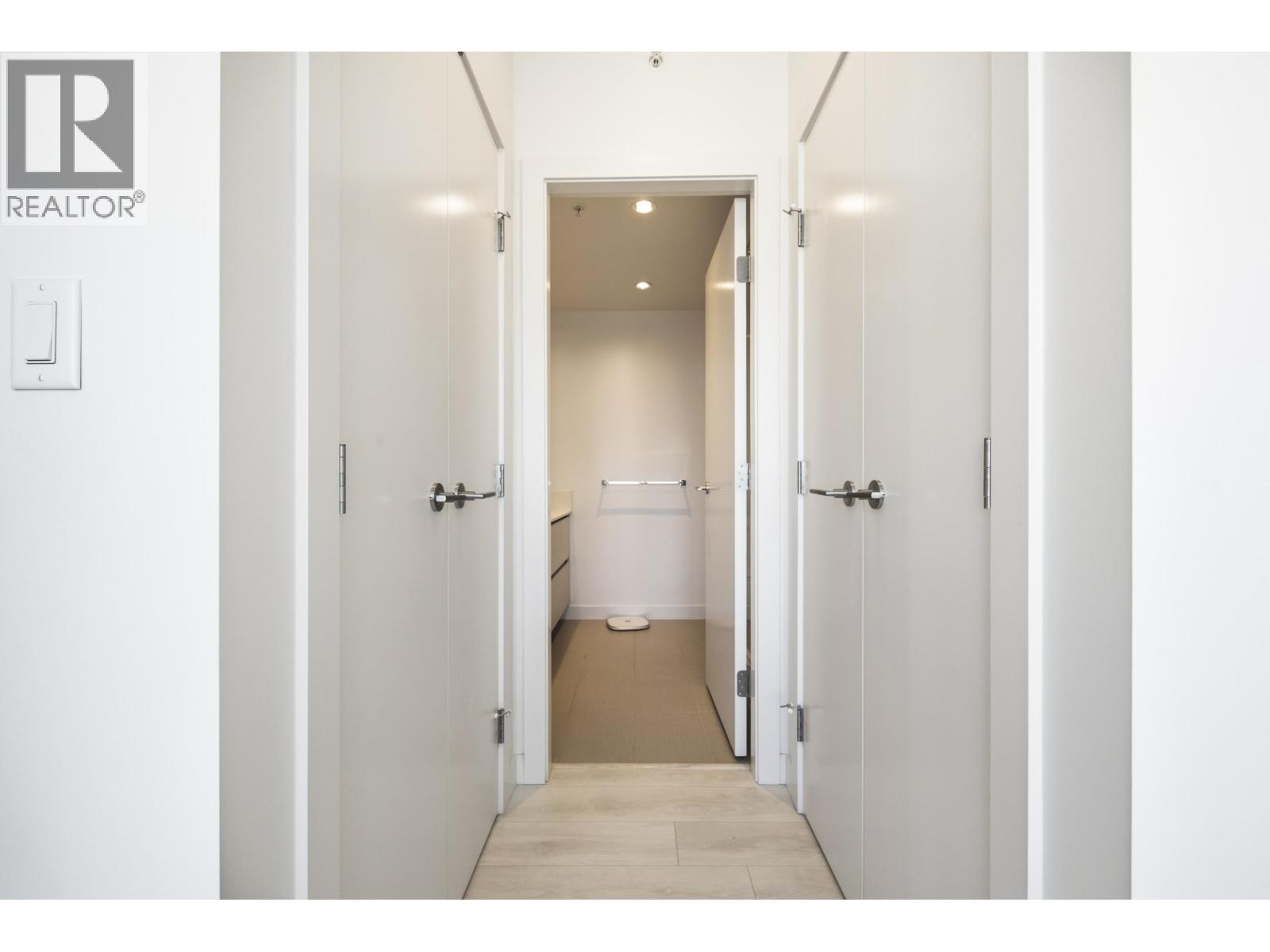 2506 4670 Assembly Way Property Photo 12