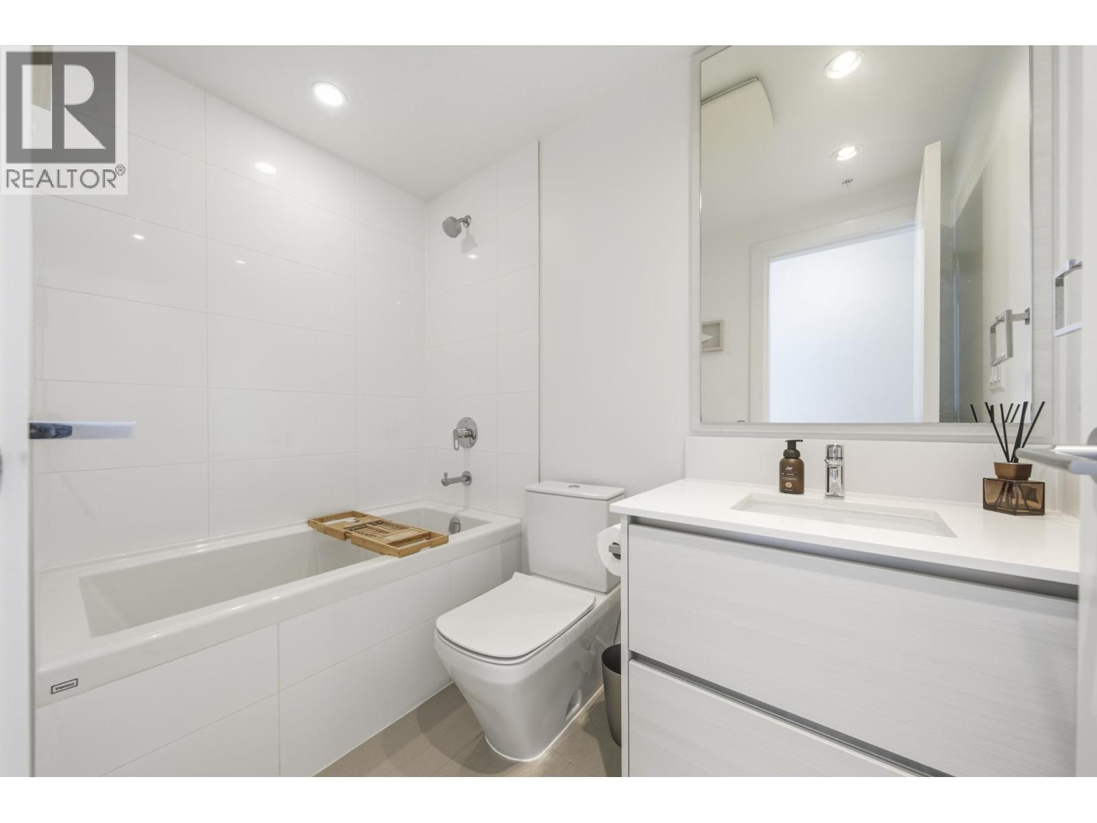 2506 4670 Assembly Way Property Photo 17