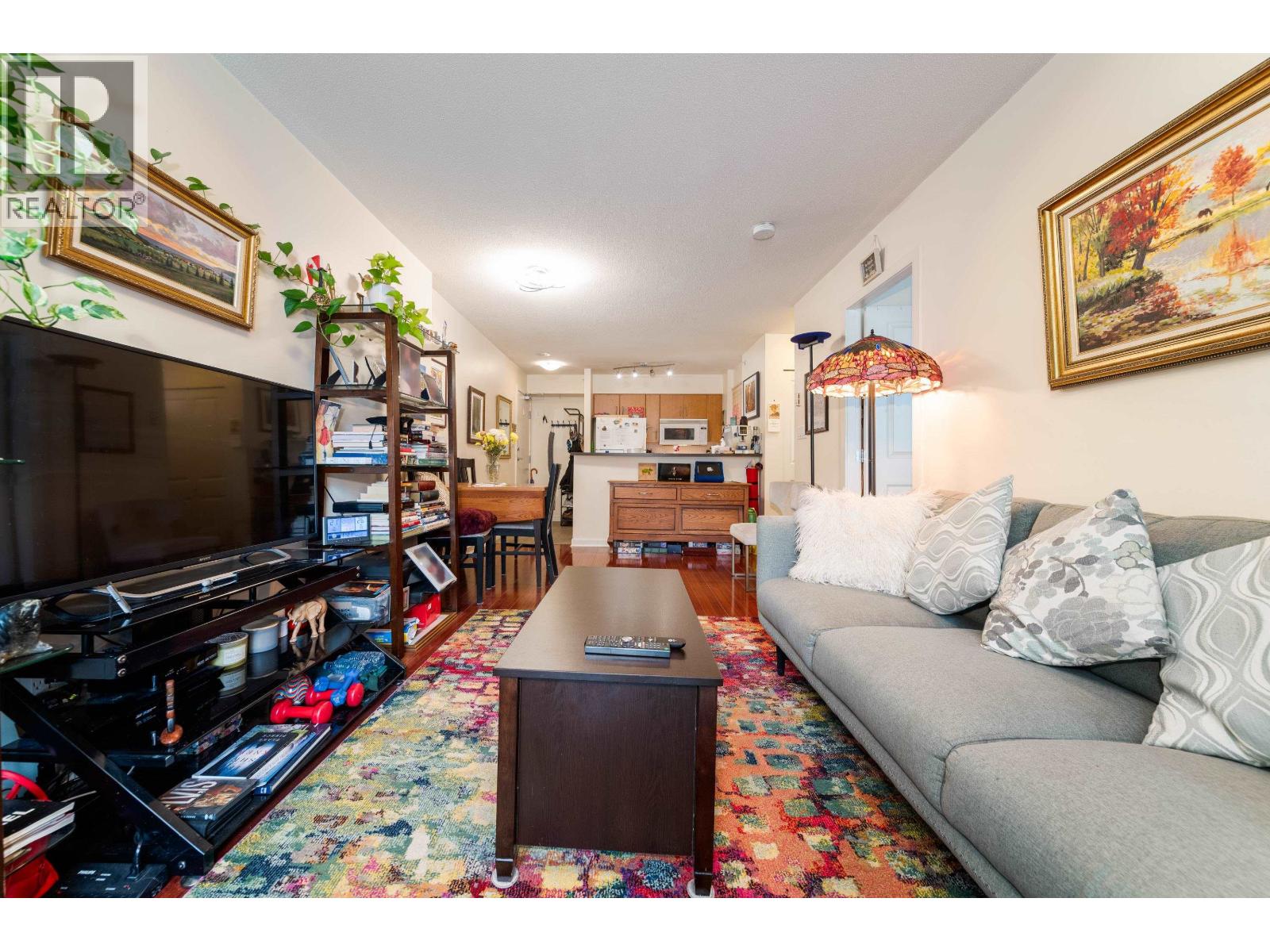 304 1295 Richards Street Property Photo 4