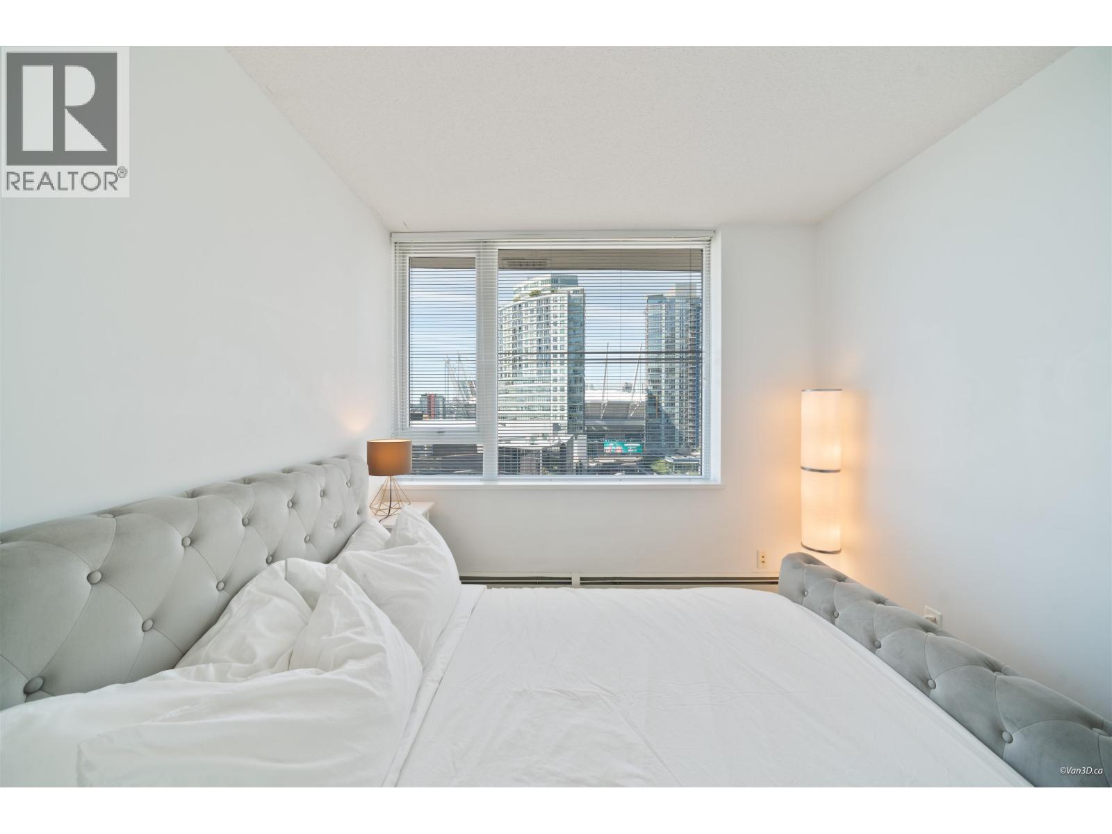 1707 689 Abbott Street Property Photo 16