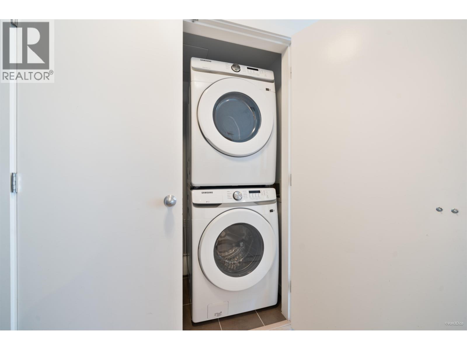 1707 689 Abbott Street Property Photo 19