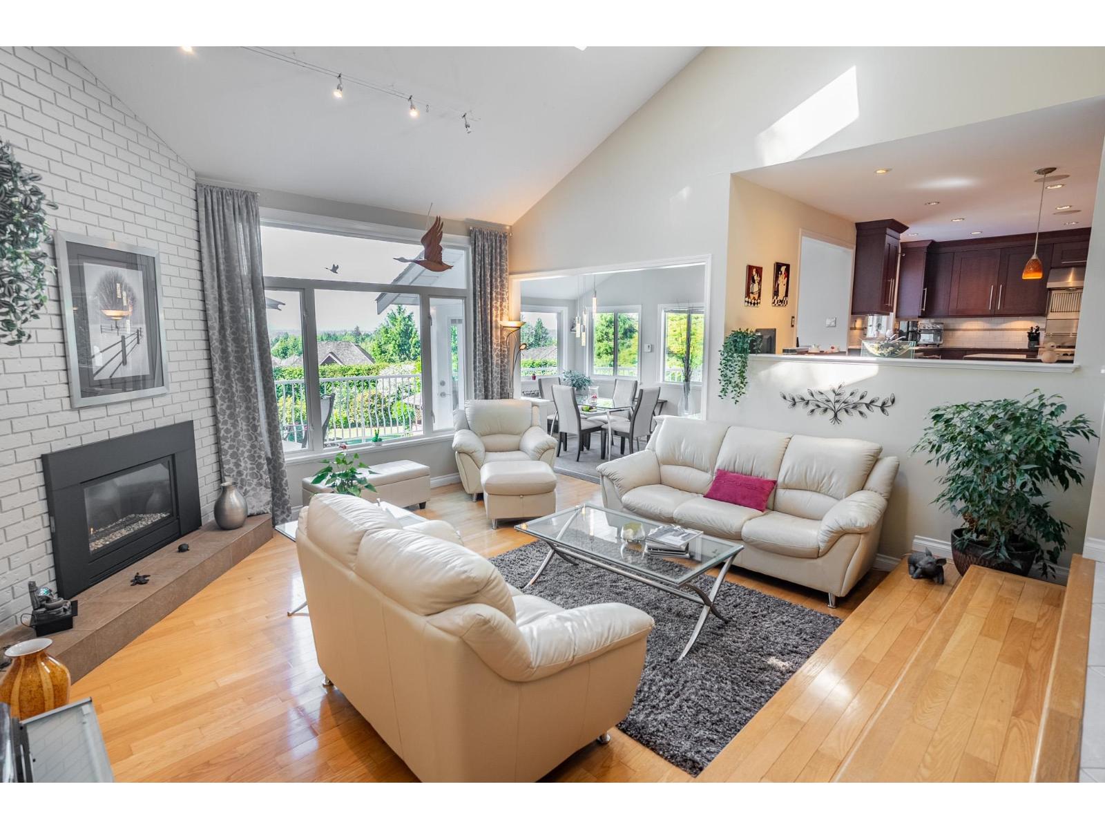 16233 30b Avenue Property Photo 12