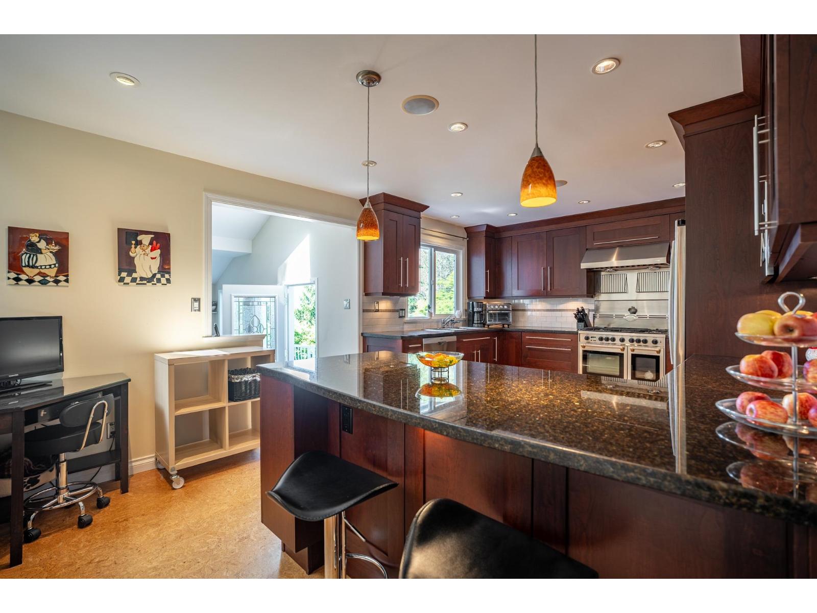 16233 30b Avenue Property Photo 15