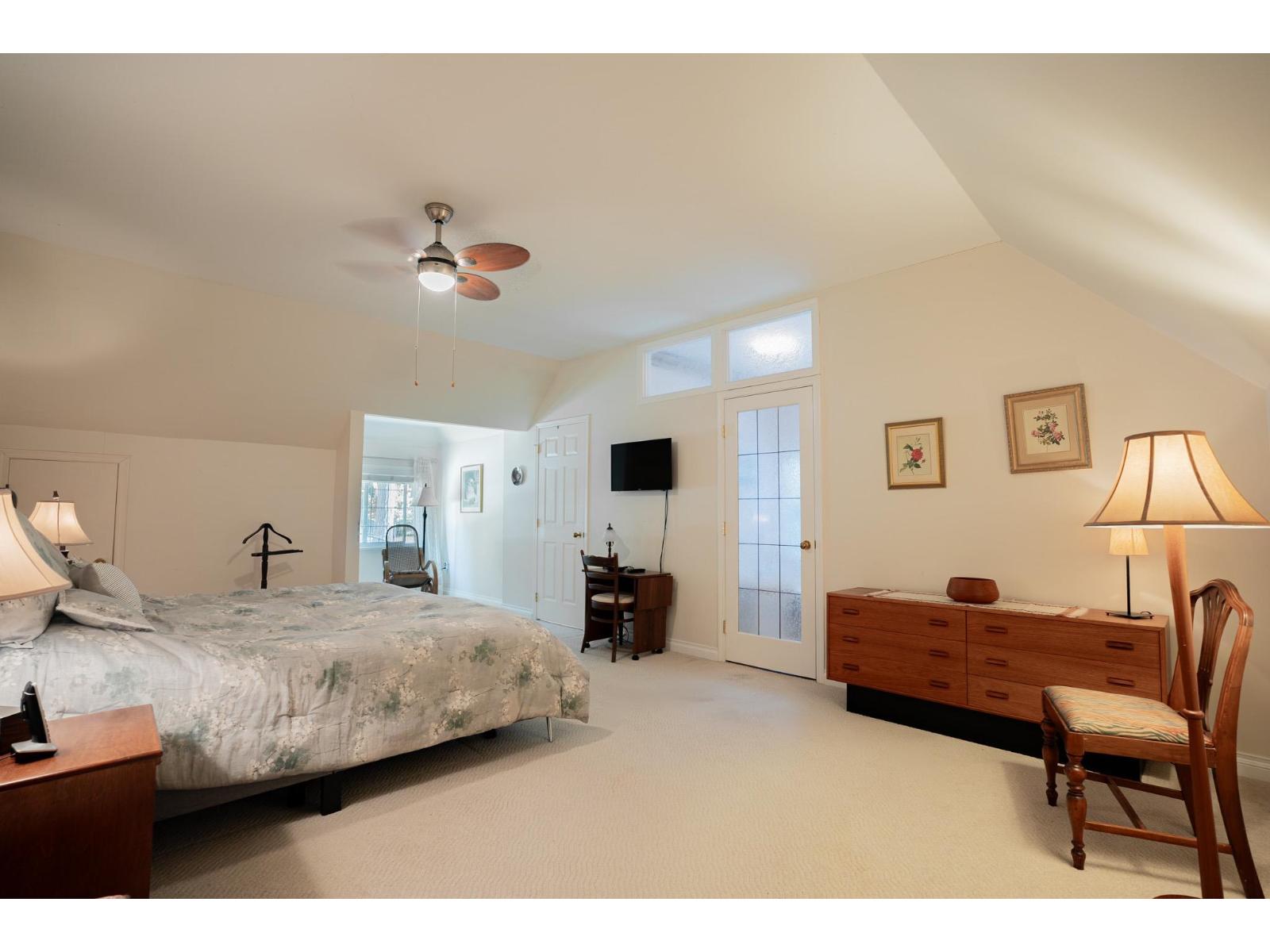 16233 30b Avenue Property Photo 21