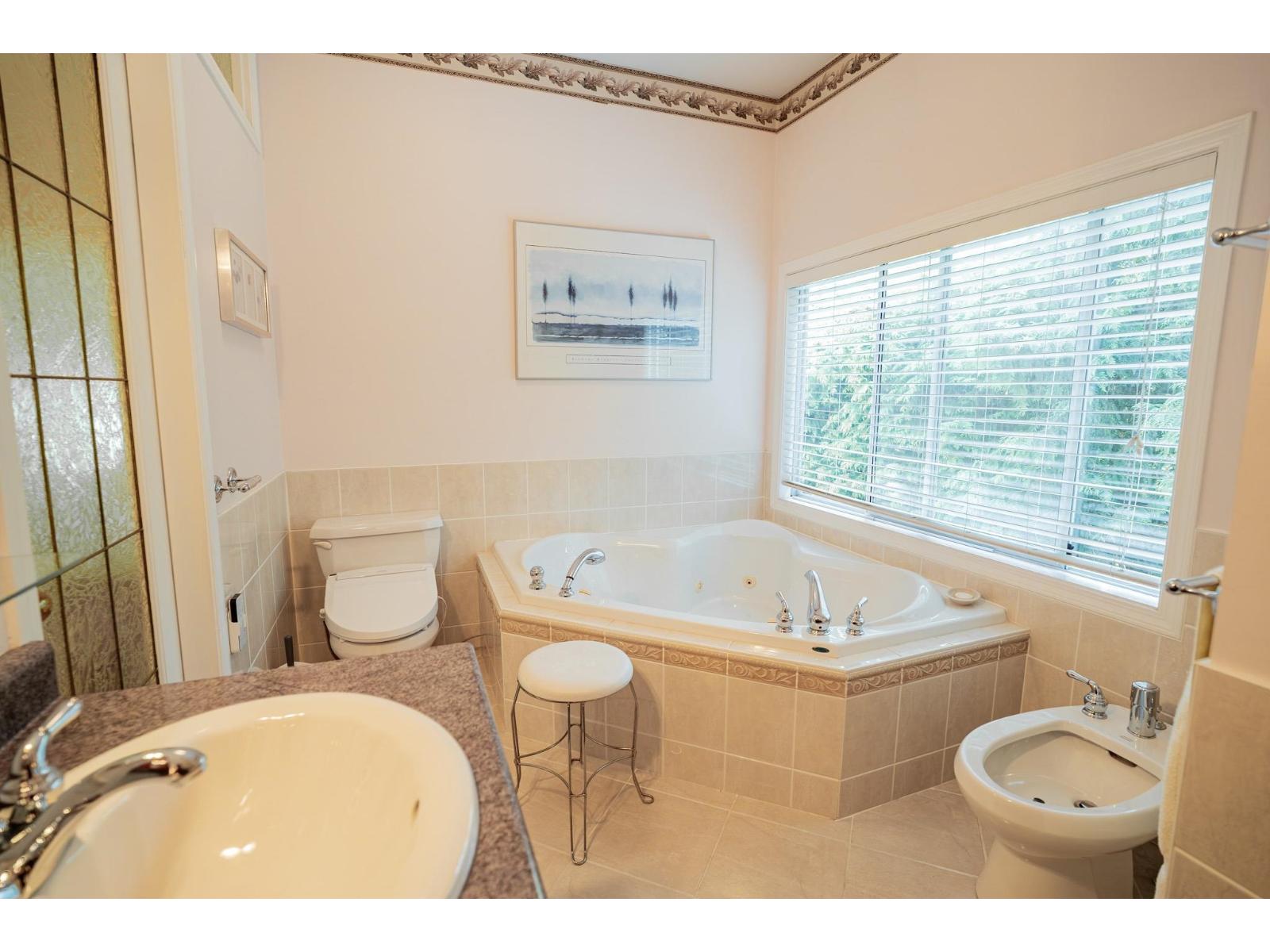 16233 30b Avenue Property Photo 22