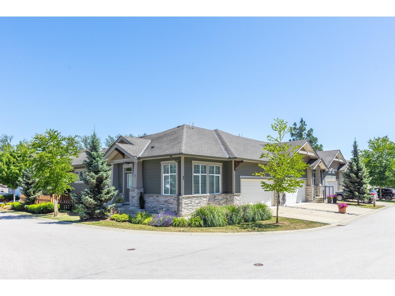 86 7138 210 STREET Property Photo 1