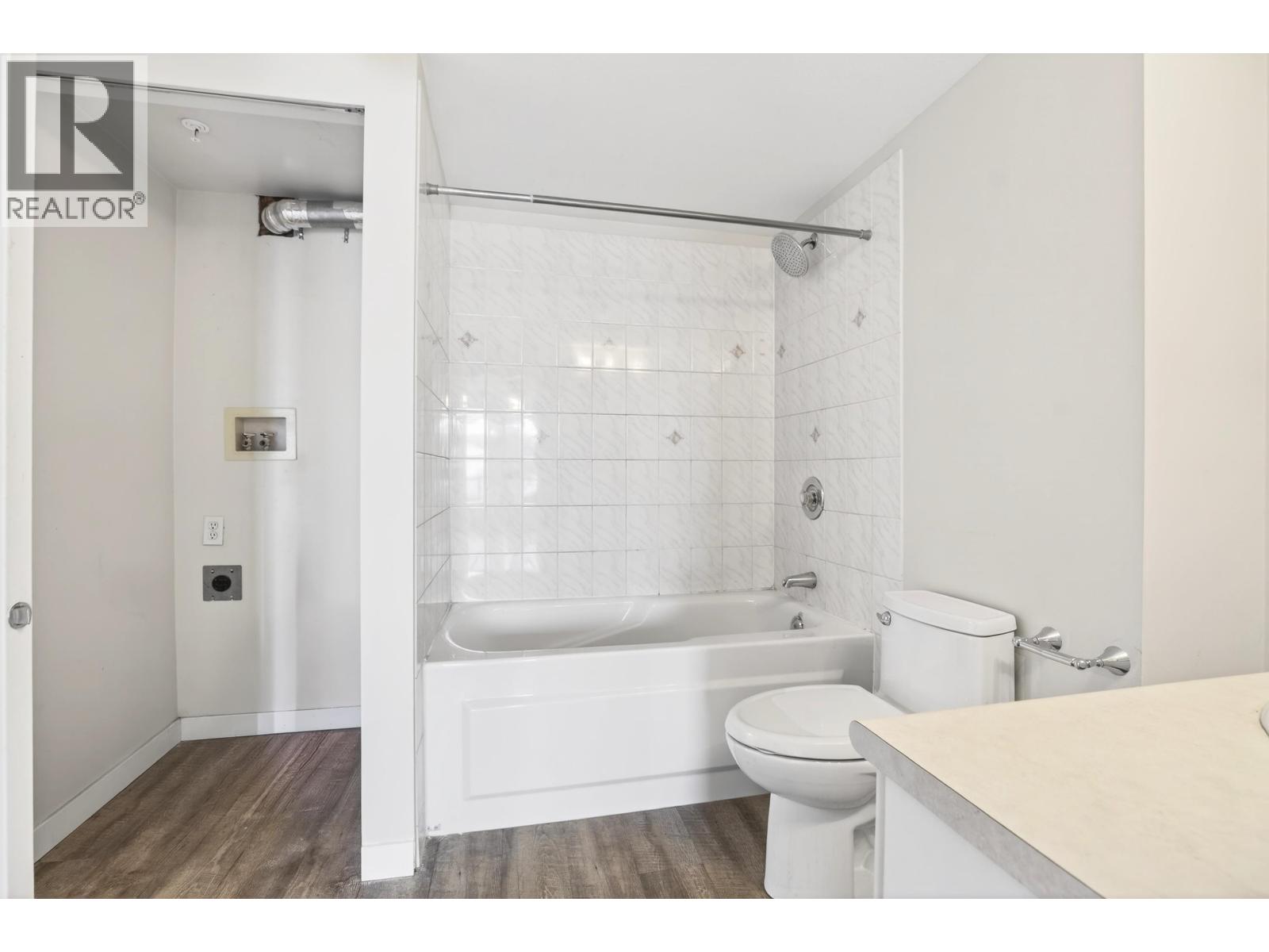 308 2340 Hawthorne Avenue Property Photo 27