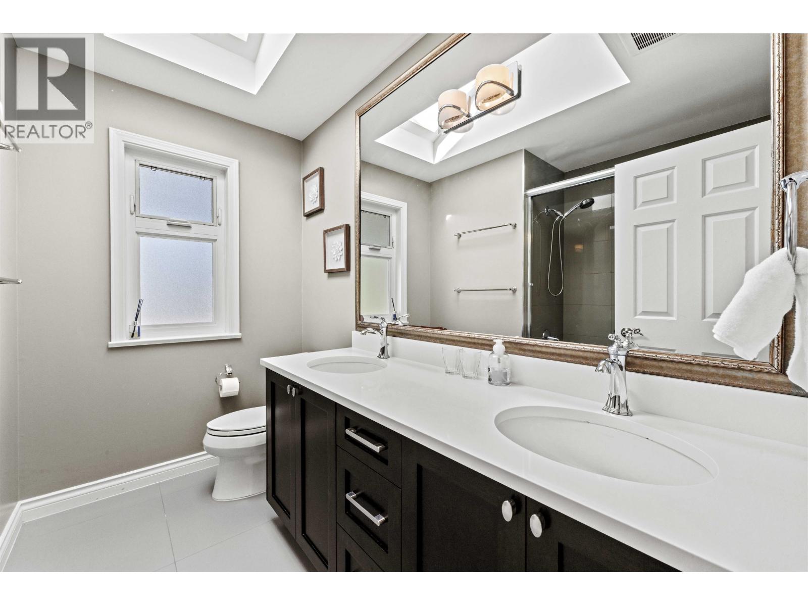 1199 W 43rd Avenue Property Photo 11