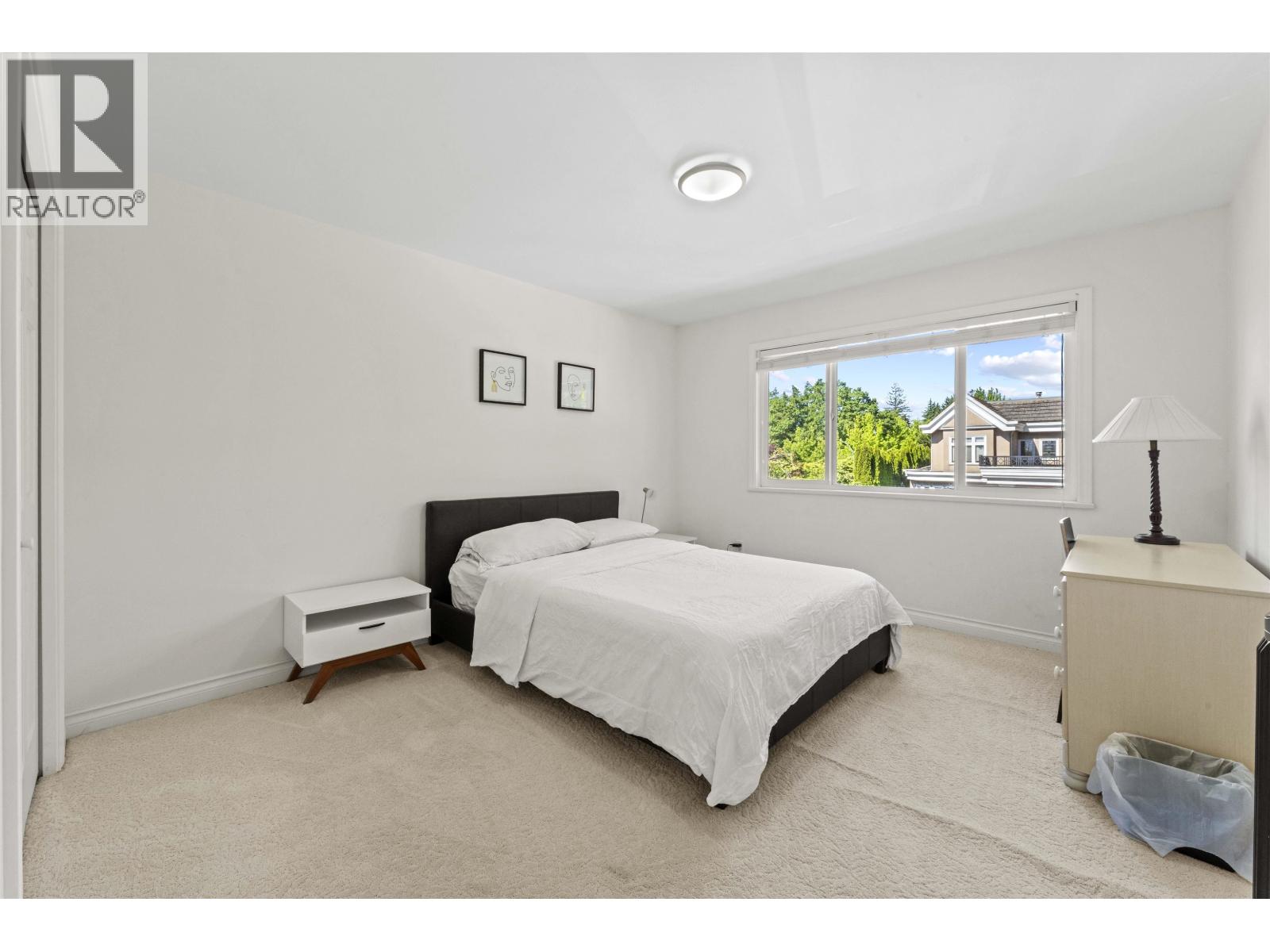 1199 W 43rd Avenue Property Photo 12