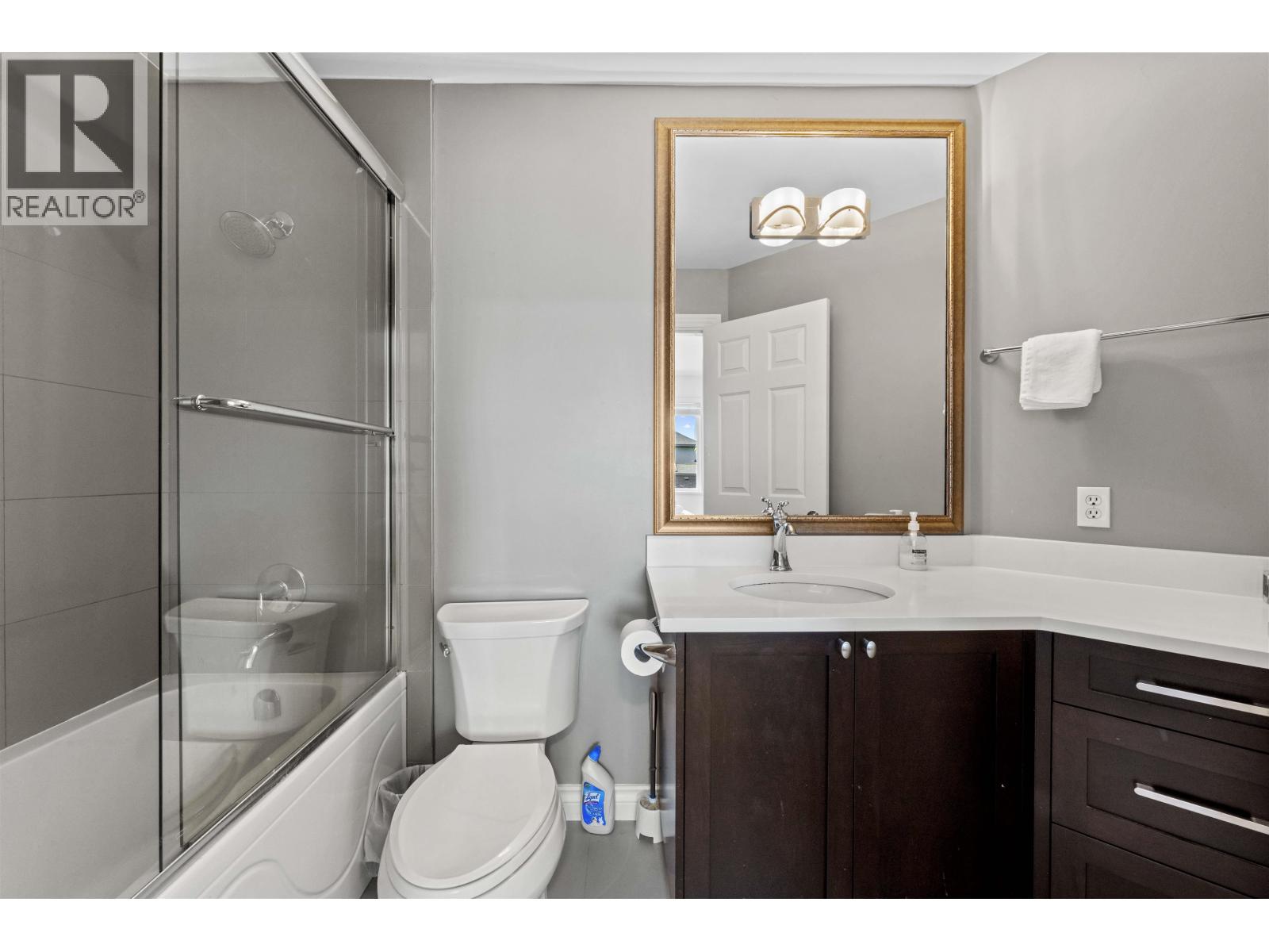 1199 W 43rd Avenue Property Photo 13