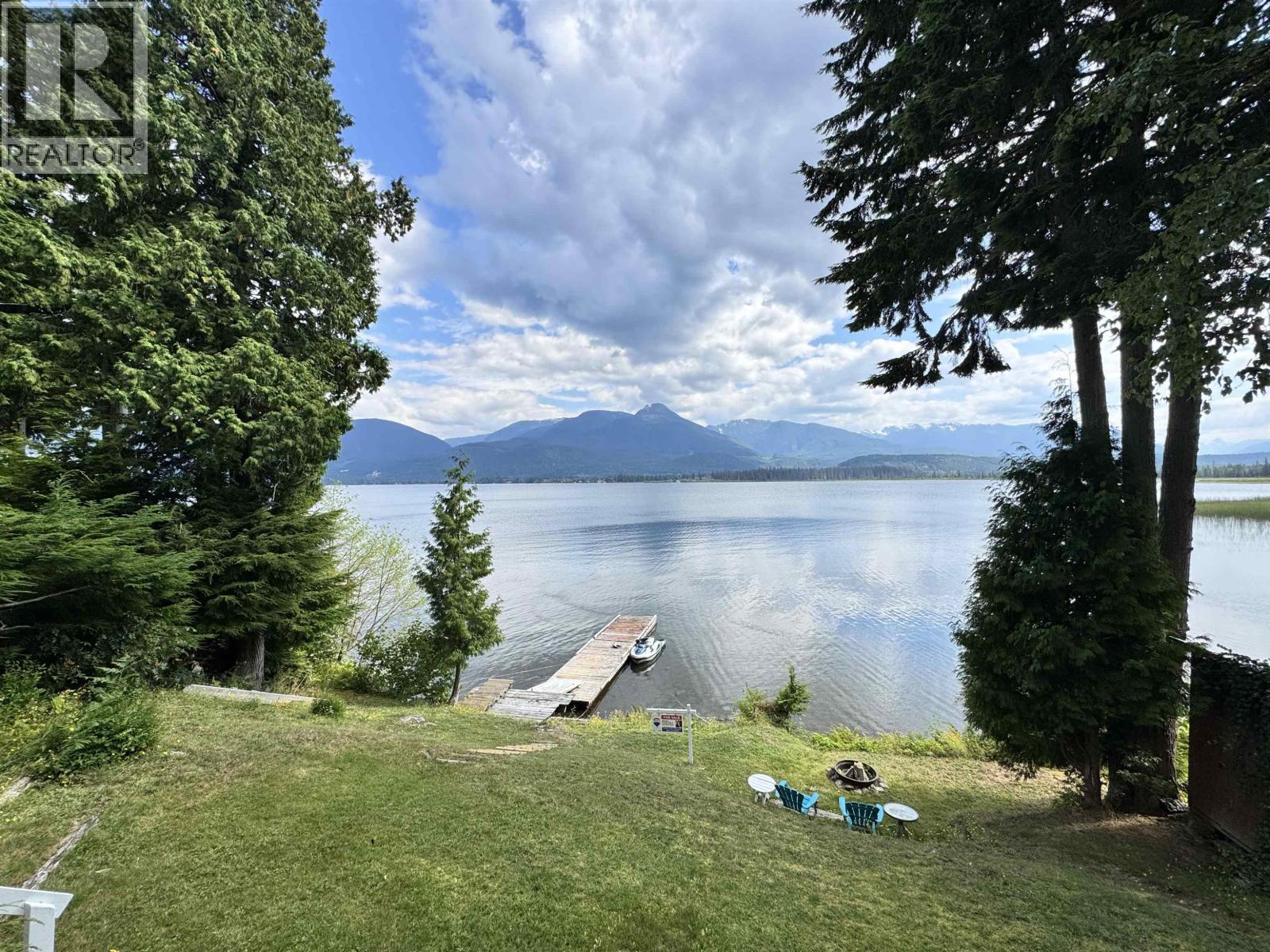 2878 SQUIRREL POINT ROAD